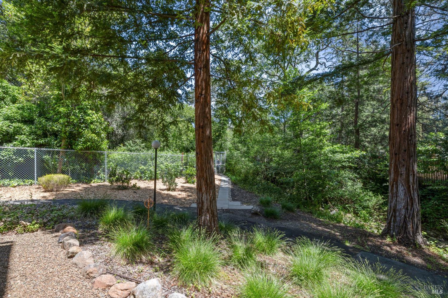 Detail Gallery Image 30 of 36 For 3376 Parker Hill Rd, Santa Rosa,  CA 95404 - 3 Beds | 3 Baths