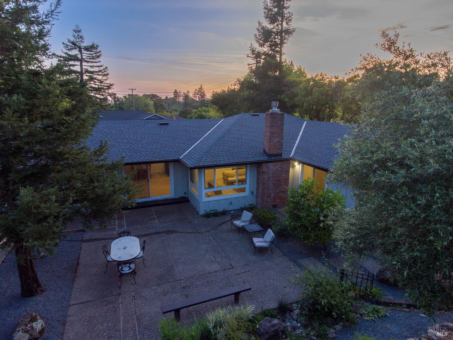Detail Gallery Image 42 of 56 For 2055 Stonewood Dr, Santa Rosa,  CA 95404 - 3 Beds | 2 Baths