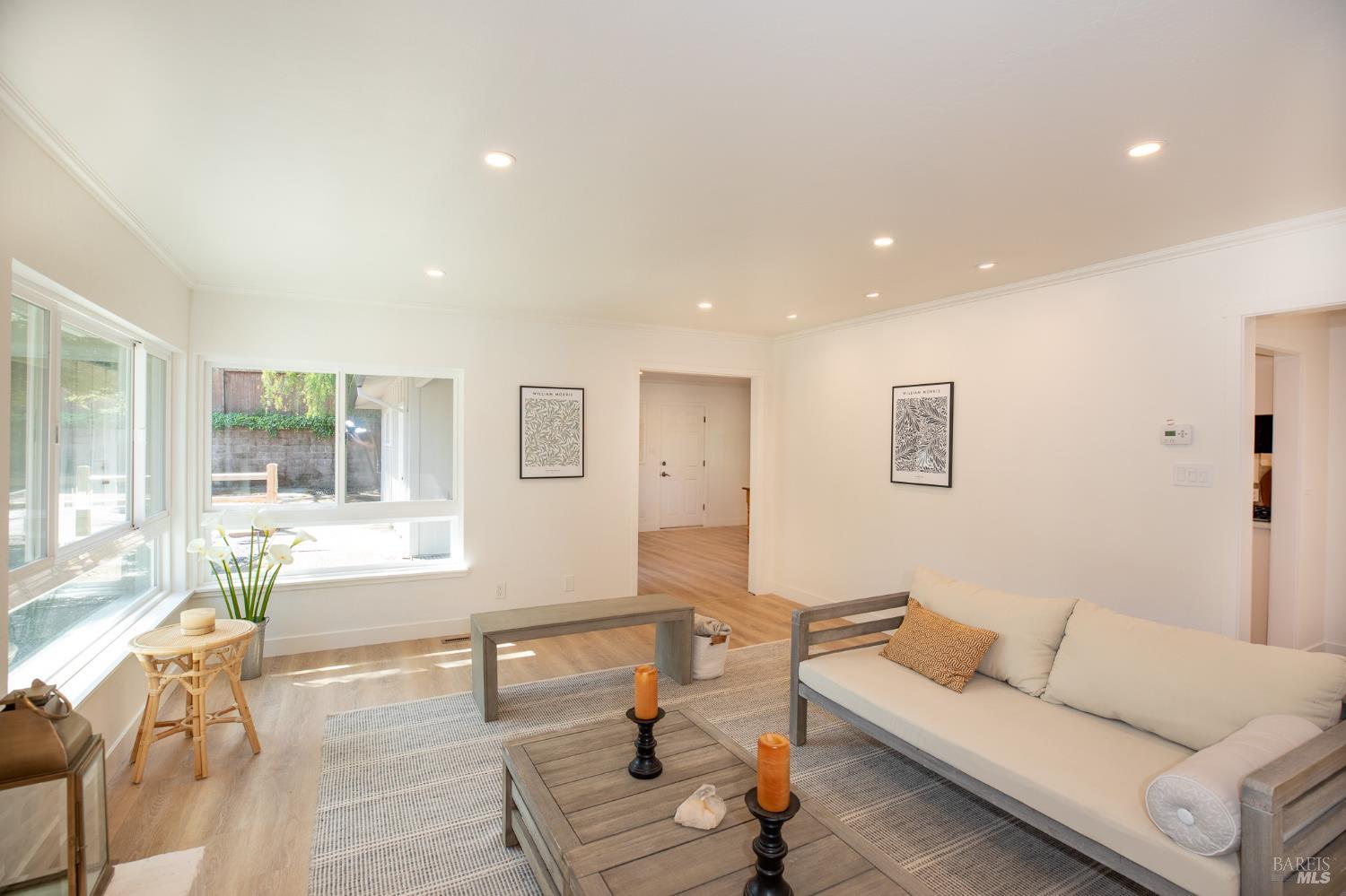 Detail Gallery Image 8 of 56 For 2055 Stonewood Dr, Santa Rosa,  CA 95404 - 3 Beds | 2 Baths