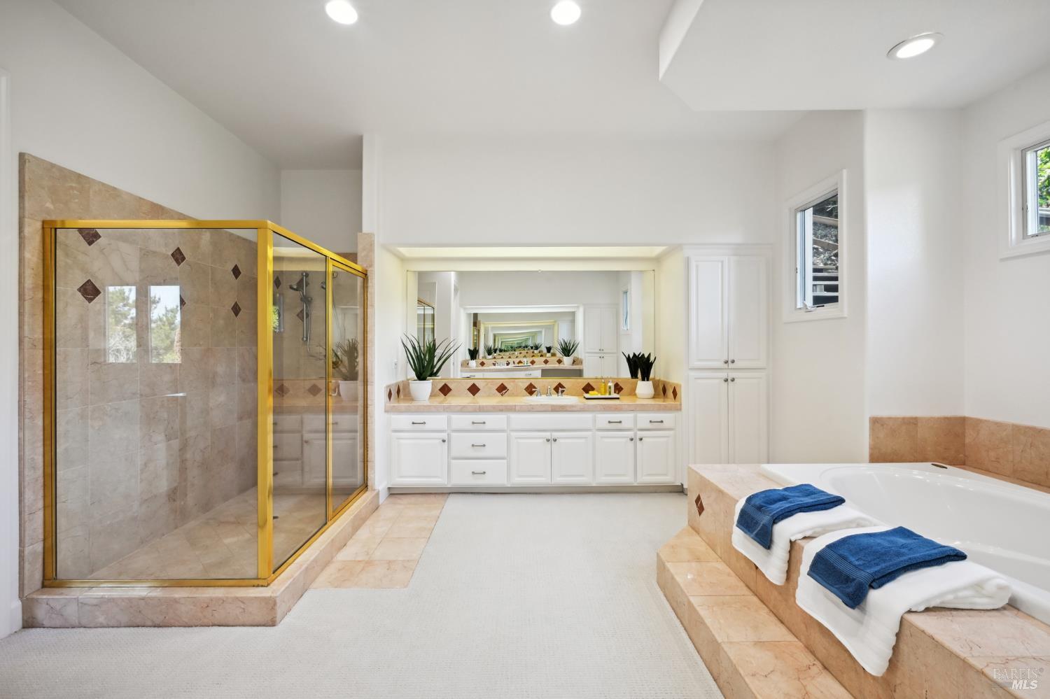 Detail Gallery Image 50 of 65 For 110 Monterey Dr, Tiburon,  CA 94920 - 5 Beds | 4/1 Baths