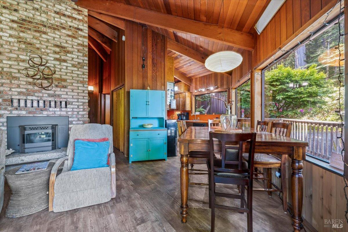 Detail Gallery Image 9 of 42 For 31801 Westwood Dr, Fort Bragg,  CA 95437 - 2 Beds | 1 Baths