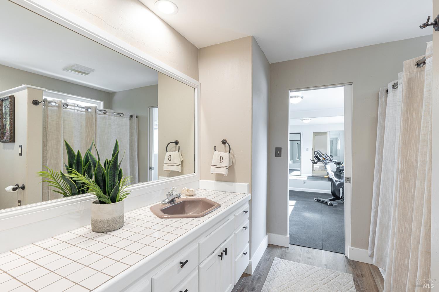 Detail Gallery Image 37 of 64 For 10505 Cherry Ridge Rd, Sebastopol,  CA 95472 - 3 Beds | 3/1 Baths