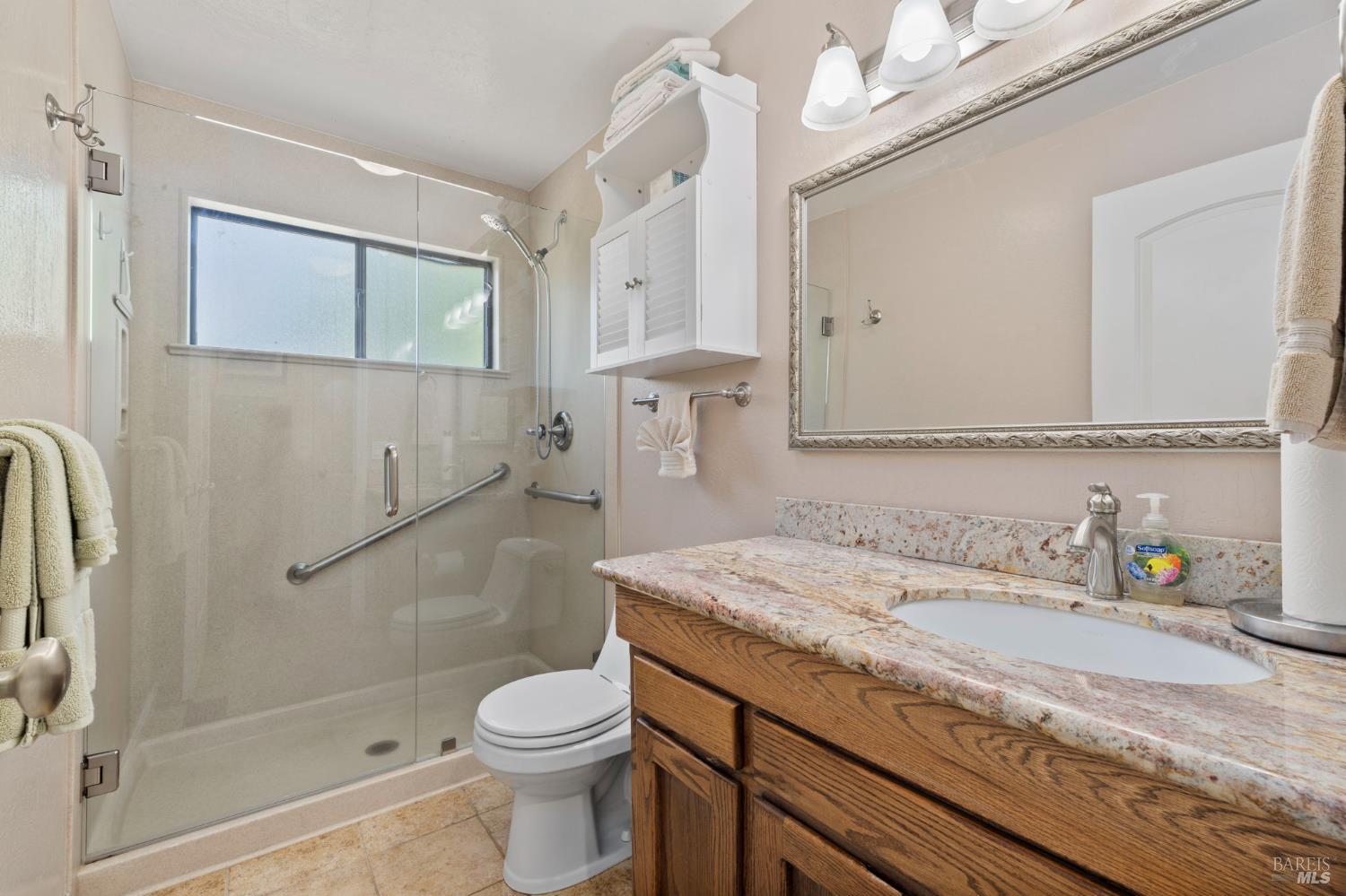 Detail Gallery Image 20 of 36 For 3376 Parker Hill Rd, Santa Rosa,  CA 95404 - 3 Beds | 3 Baths