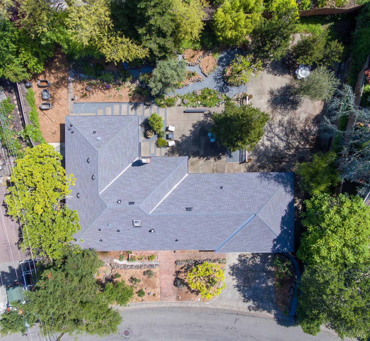 Detail Gallery Image 55 of 56 For 2055 Stonewood Dr, Santa Rosa,  CA 95404 - 3 Beds | 2 Baths