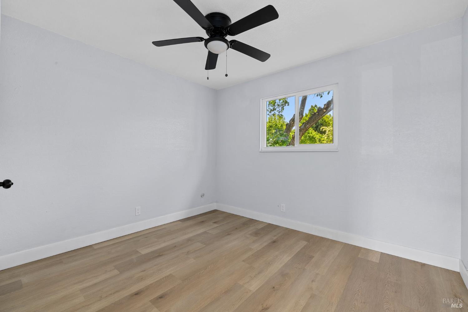 Detail Gallery Image 18 of 47 For 1007 Harold Ln, Healdsburg,  CA 95448 - 4 Beds | 2 Baths