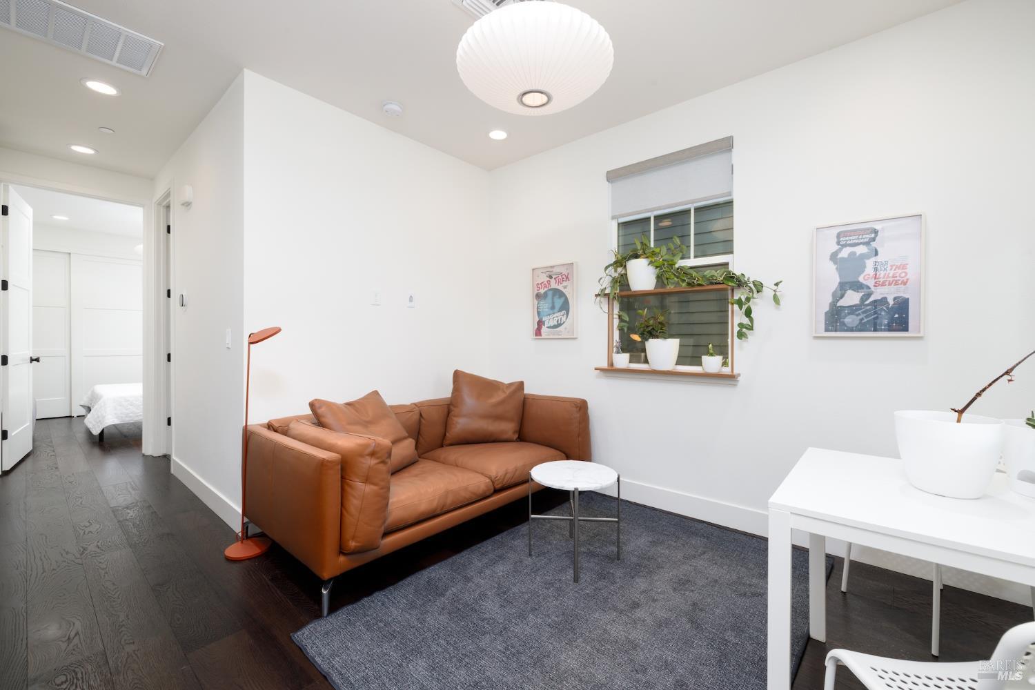 Detail Gallery Image 24 of 32 For 103 Chiquita Rd, Healdsburg,  CA 95448 - 3 Beds | 2/1 Baths