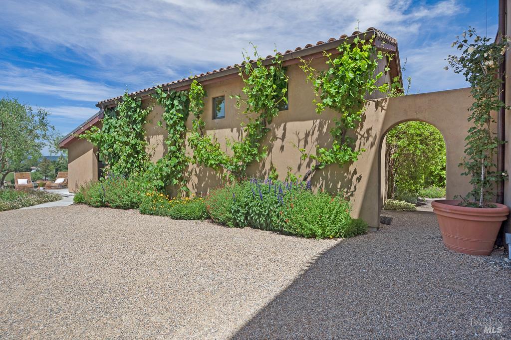 Detail Gallery Image 43 of 62 For Address Is Not Disclosed, Healdsburg,  CA 95448 - 3 Beds | 3/3 Baths