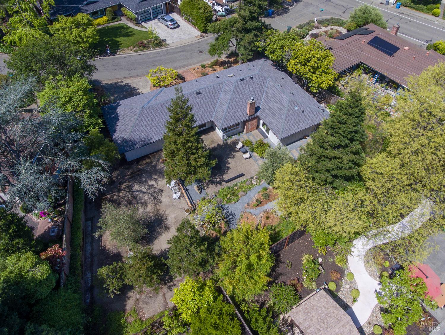 Detail Gallery Image 53 of 56 For 2055 Stonewood Dr, Santa Rosa,  CA 95404 - 3 Beds | 2 Baths