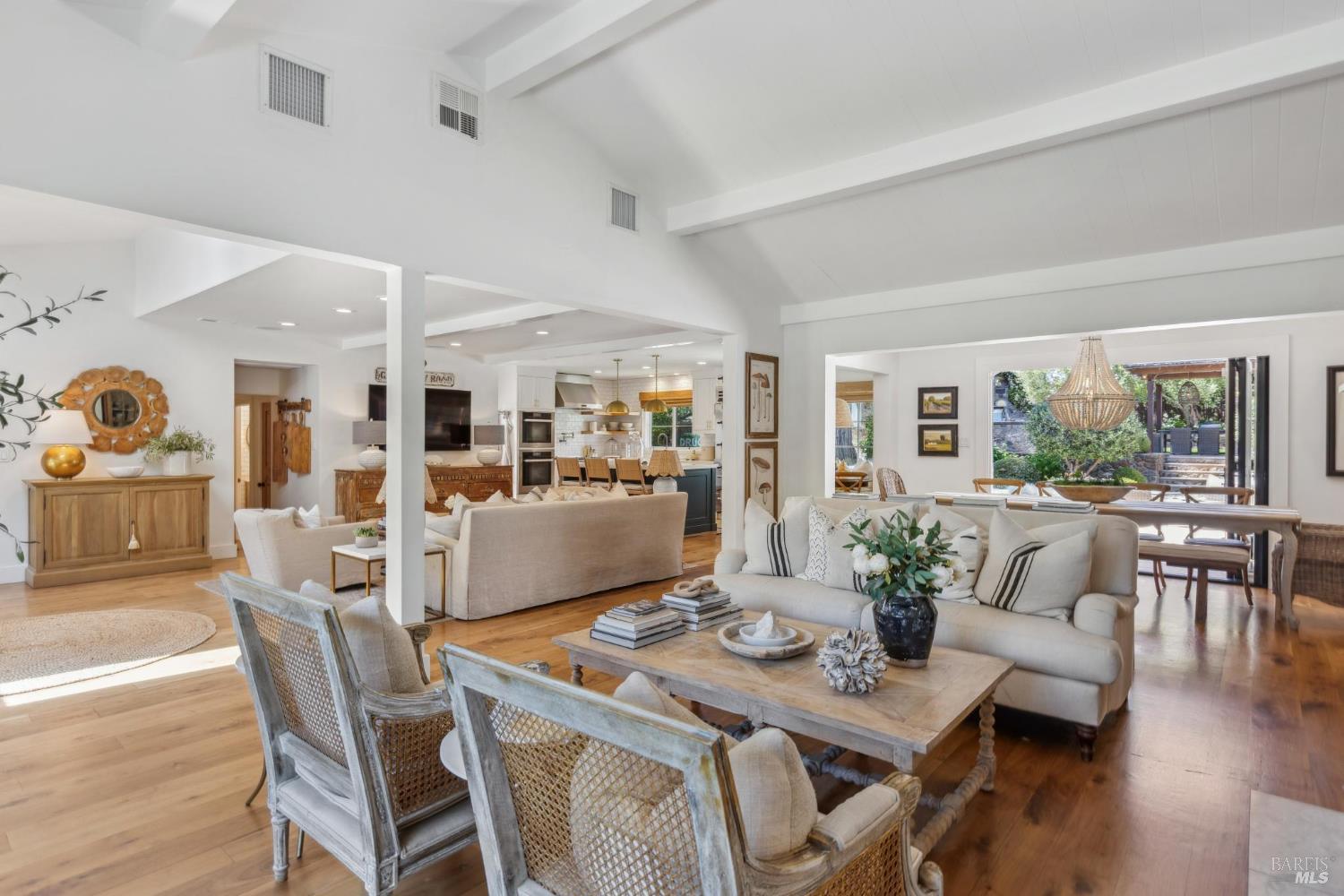 Detail Gallery Image 9 of 71 For 1040 Rose Dr, Napa,  CA 94558 - 5 Beds | 4 Baths
