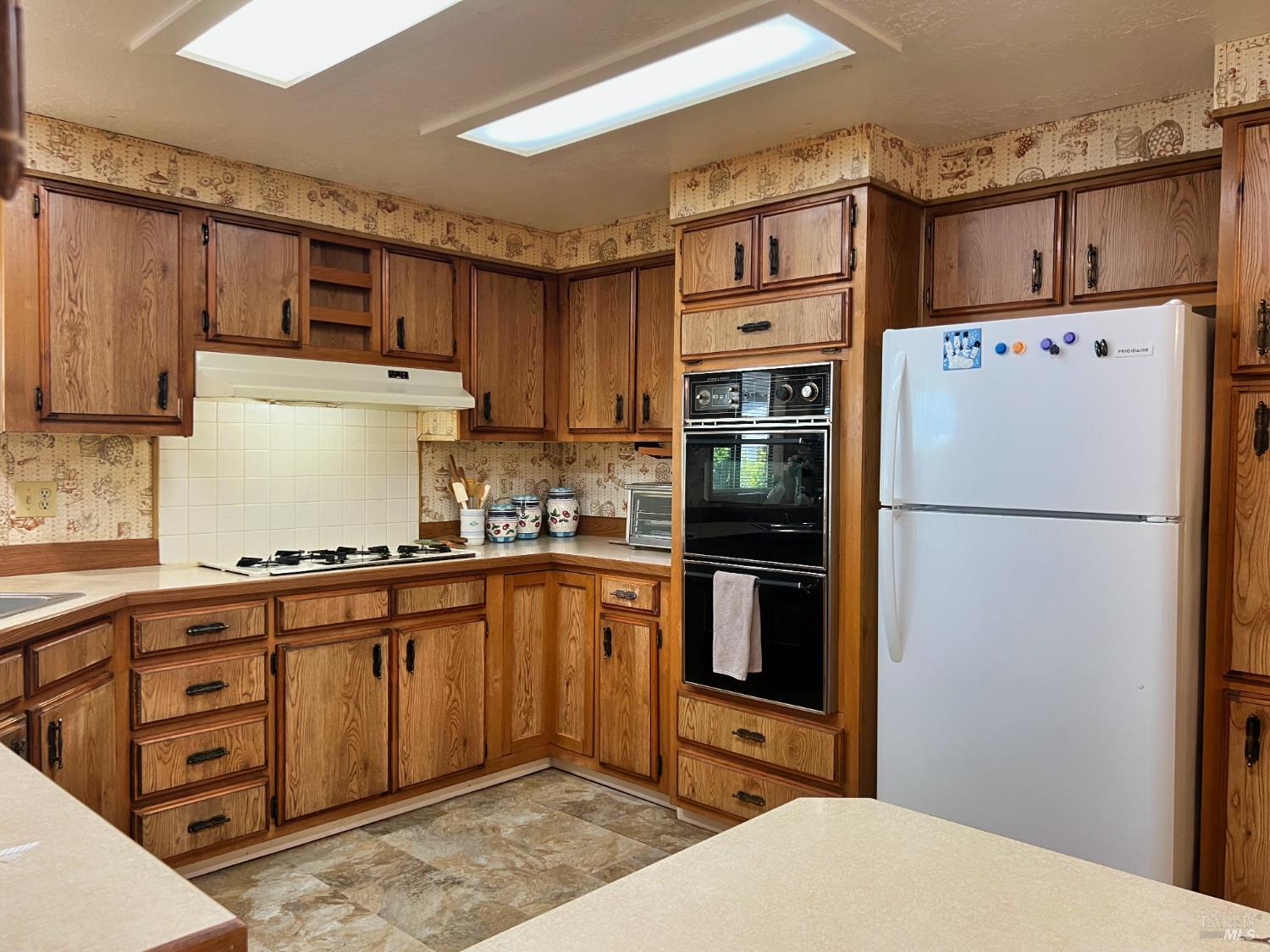 Detail Gallery Image 5 of 28 For 24 Blanco Pl, Ukiah,  CA 95482 - 2 Beds | 2 Baths