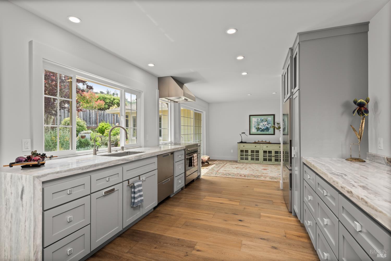 Detail Gallery Image 4 of 42 For 7362 Oakmont Dr, Santa Rosa,  CA 95409 - 2 Beds | 2 Baths