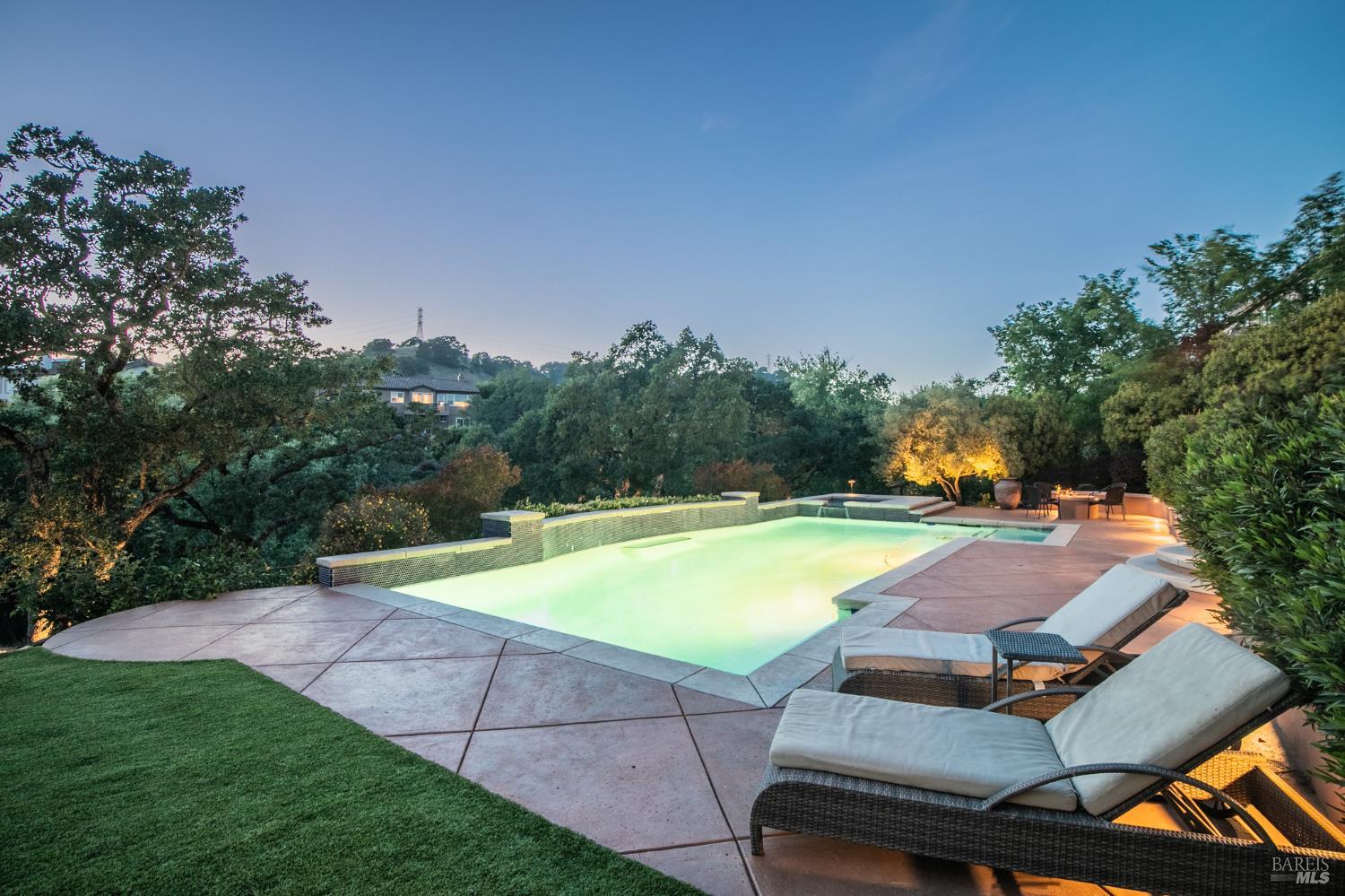 Detail Gallery Image 53 of 57 For 819 Bridle Ridge Dr, Fairfield,  CA 94534 - 4 Beds | 5 Baths