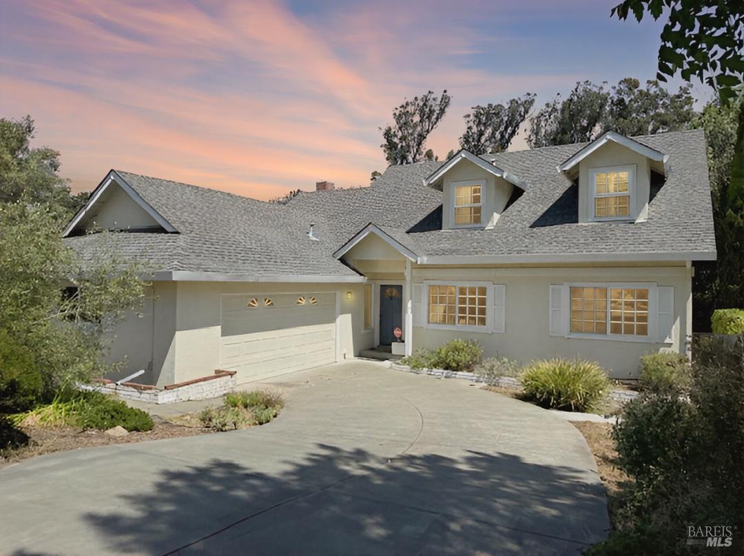 Detail Gallery Image 1 of 32 For 6 Kazen Way, Petaluma,  CA 94952 - 3 Beds | 2 Baths