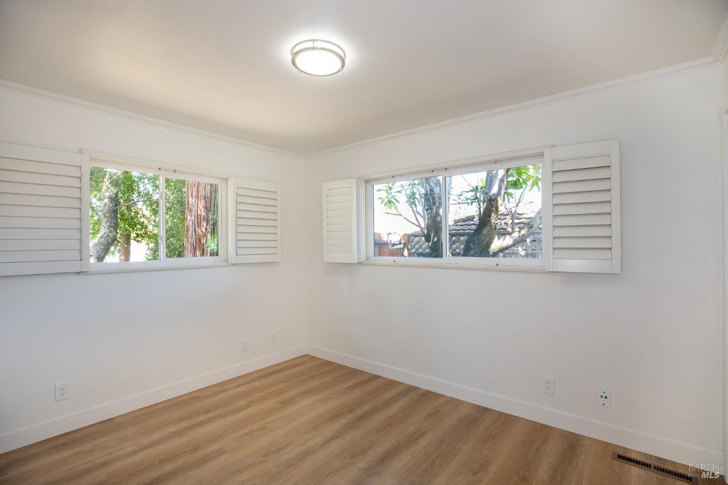 Detail Gallery Image 20 of 56 For 2055 Stonewood Dr, Santa Rosa,  CA 95404 - 3 Beds | 2 Baths