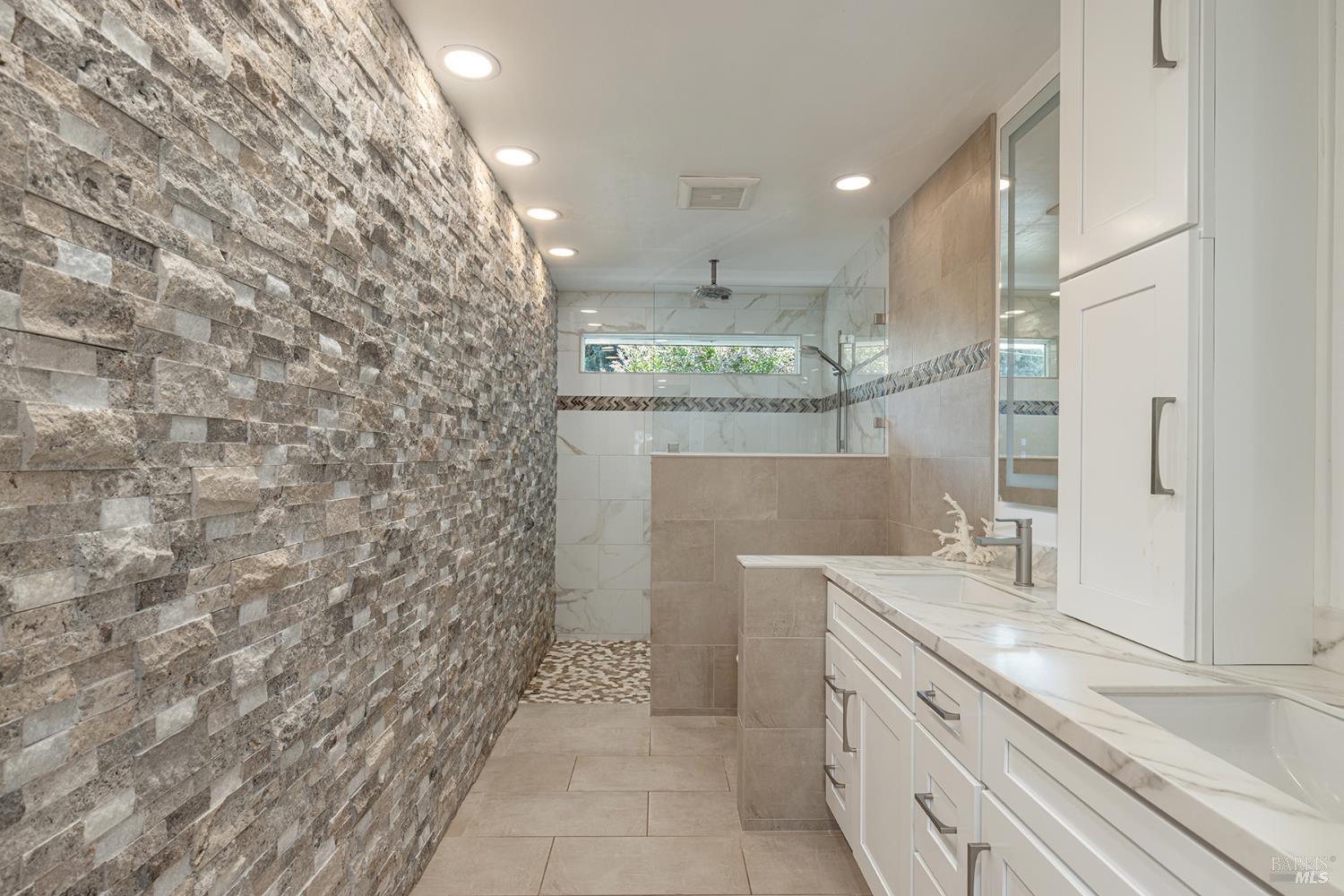 Detail Gallery Image 32 of 64 For 10505 Cherry Ridge Rd, Sebastopol,  CA 95472 - 3 Beds | 3/1 Baths