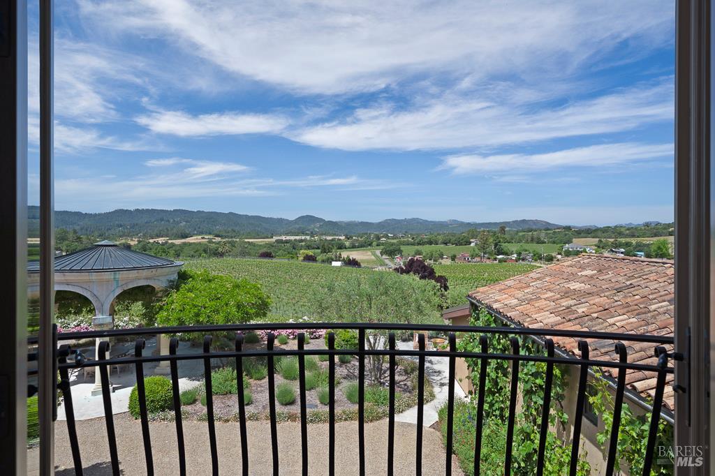 Detail Gallery Image 22 of 62 For Address Is Not Disclosed, Healdsburg,  CA 95448 - 3 Beds | 3/3 Baths