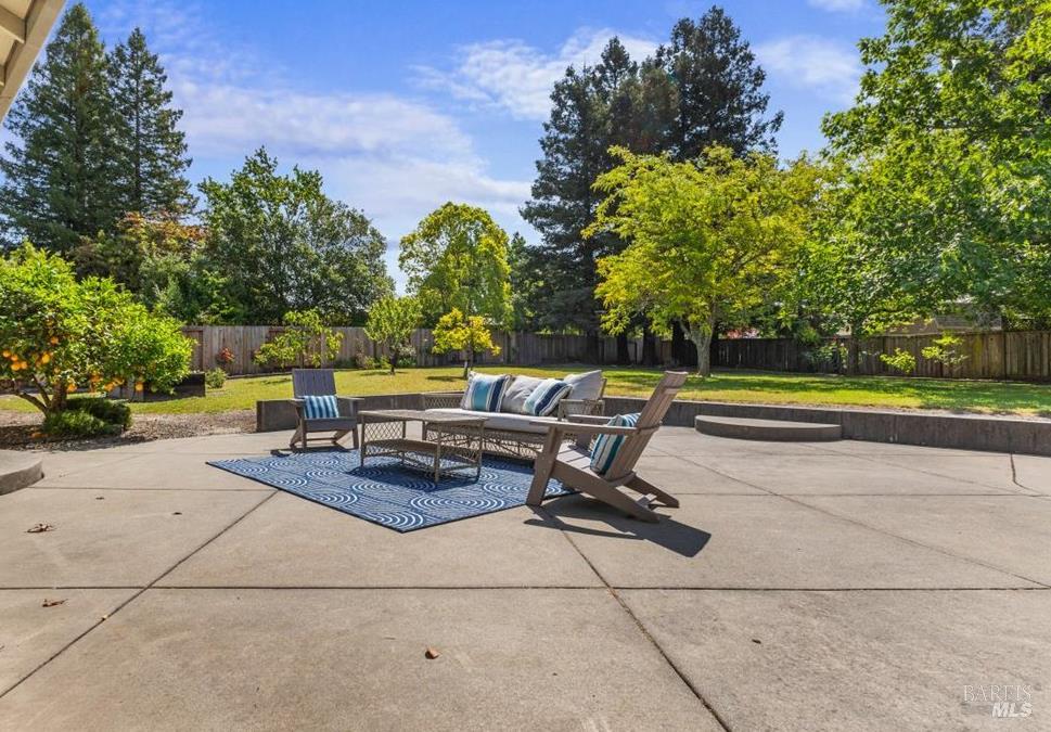 Detail Gallery Image 43 of 52 For 160 Moll Dr, Windsor,  CA 95492 - 3 Beds | 2 Baths