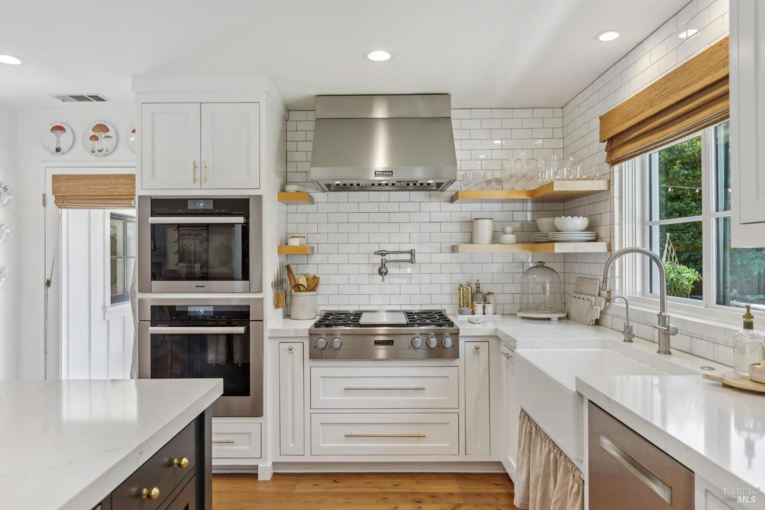 Detail Gallery Image 14 of 71 For 1040 Rose Dr, Napa,  CA 94558 - 5 Beds | 4 Baths