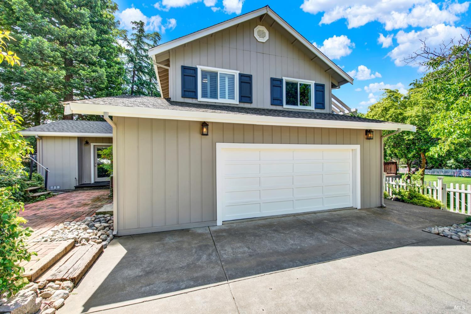 Detail Gallery Image 16 of 98 For 6869 Steiger Hill Rd, Vacaville,  CA 95688 - 4 Beds | 3 Baths