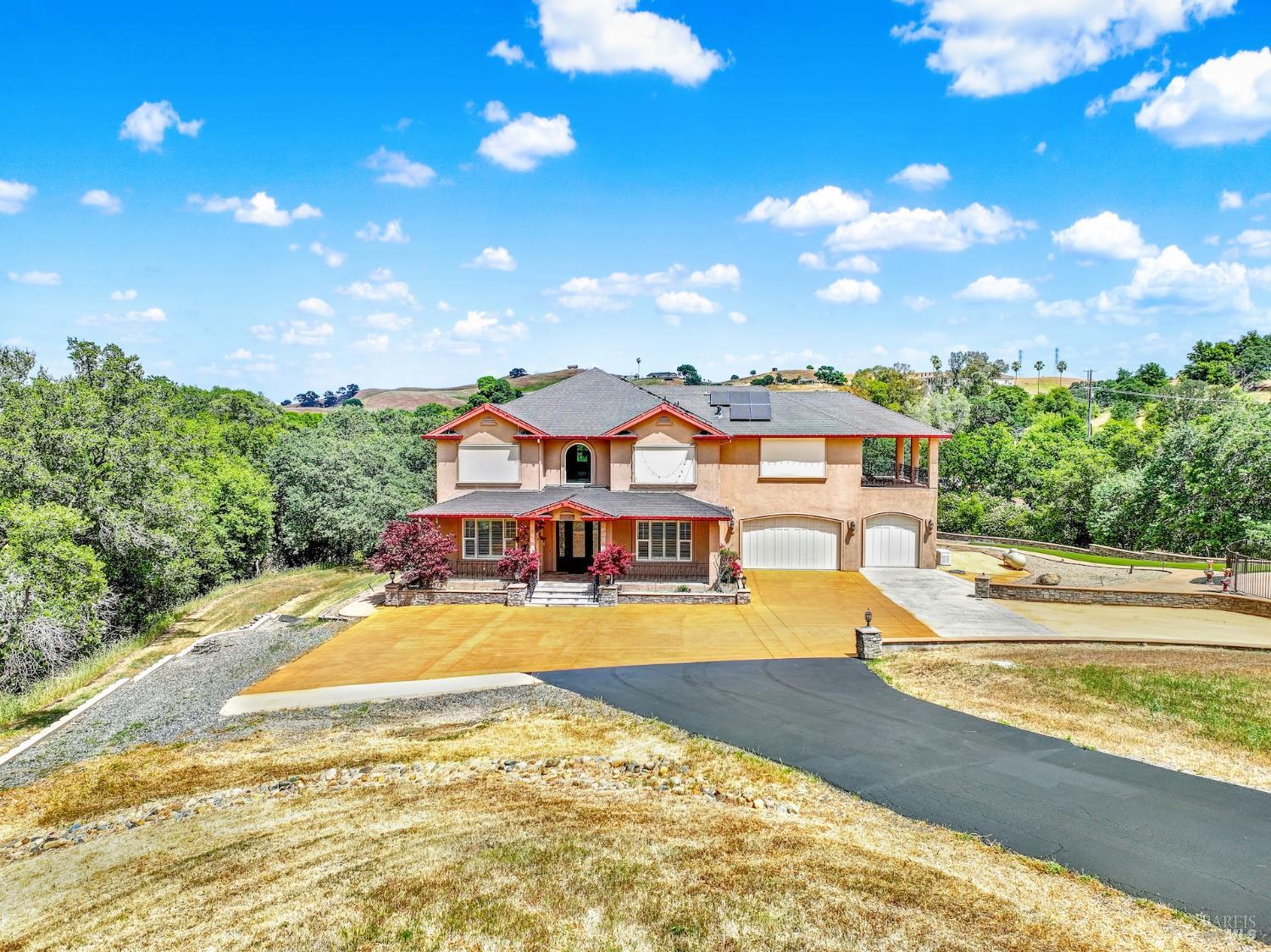 Detail Gallery Image 18 of 99 For 7125 Solitude Ct, Vacaville,  CA 95688 - 5 Beds | 4 Baths