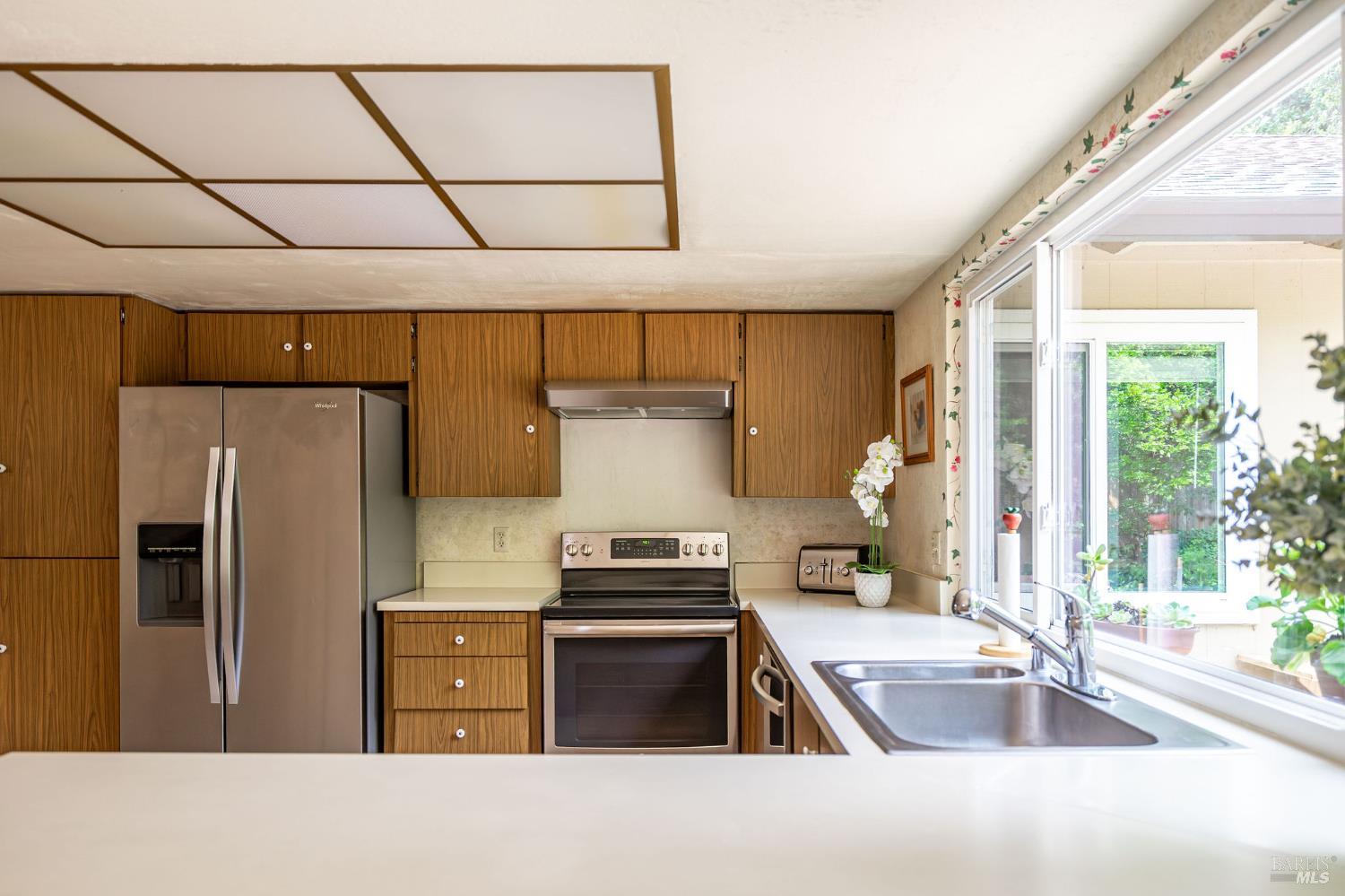 Detail Gallery Image 33 of 58 For 5313 San Luis Ave, Santa Rosa,  CA 95409 - 4 Beds | 2 Baths
