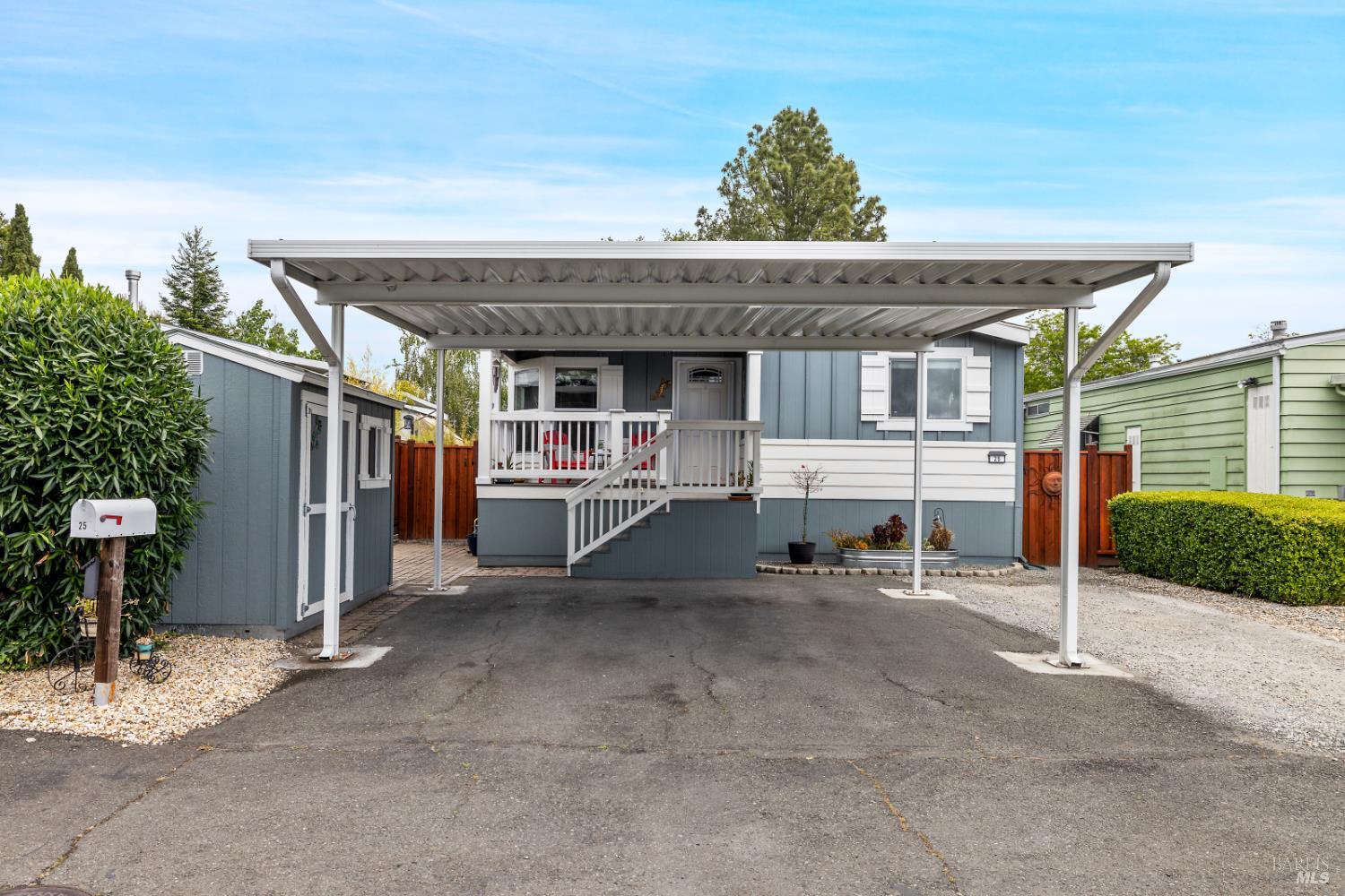 Detail Gallery Image 1 of 51 For 25 Walnut Cir, Rohnert Park,  CA 94928 - 3 Beds | 2 Baths