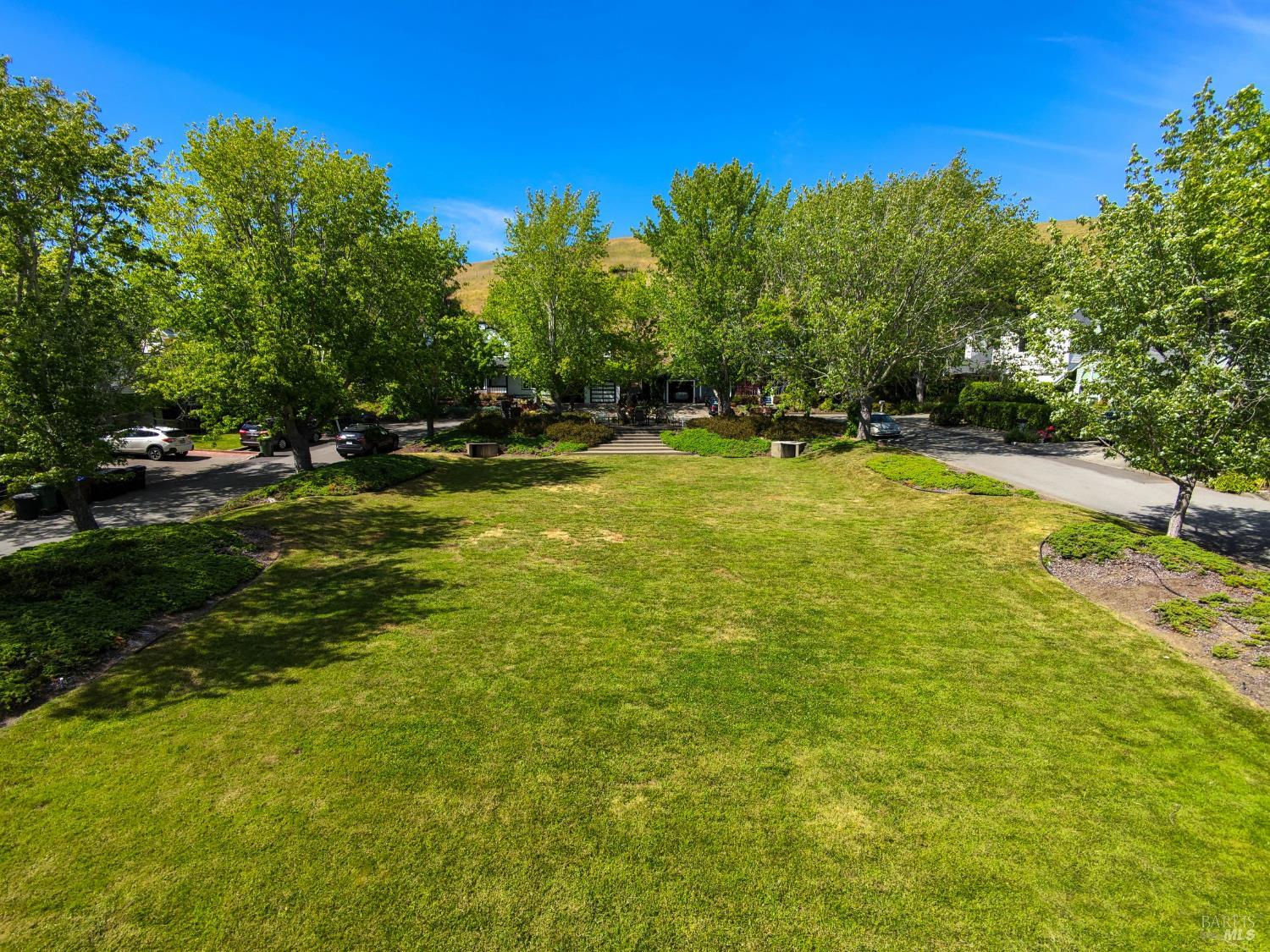 Detail Gallery Image 25 of 27 For 12 Greenfield Ct, Mill Valley,  CA 94941 - 4 Beds | 3/1 Baths