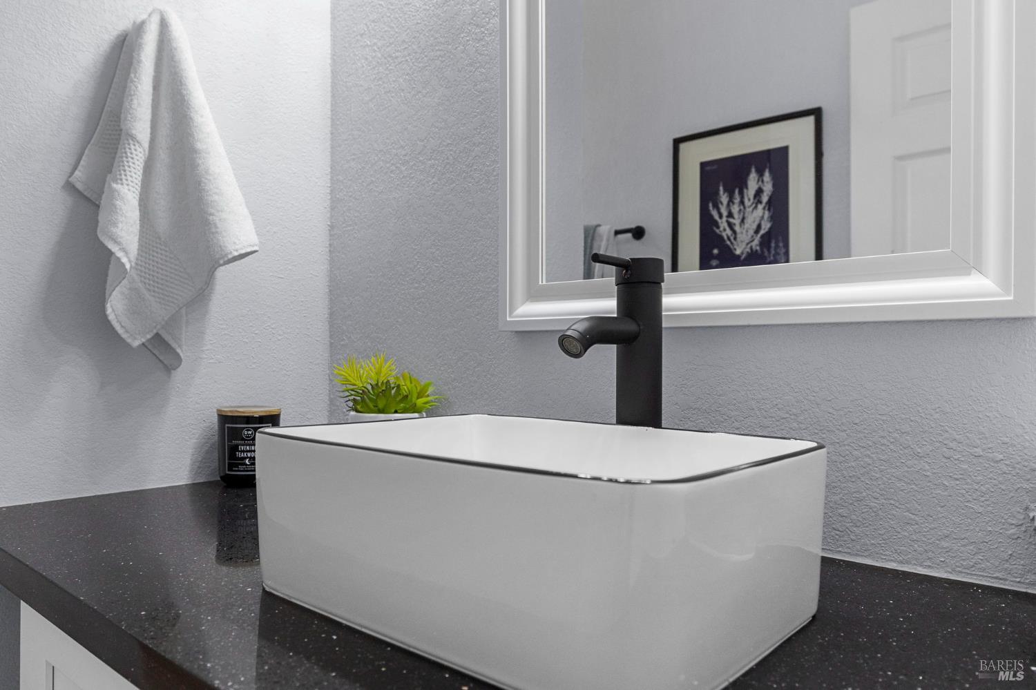 Detail Gallery Image 25 of 47 For 1007 Harold Ln, Healdsburg,  CA 95448 - 4 Beds | 2 Baths