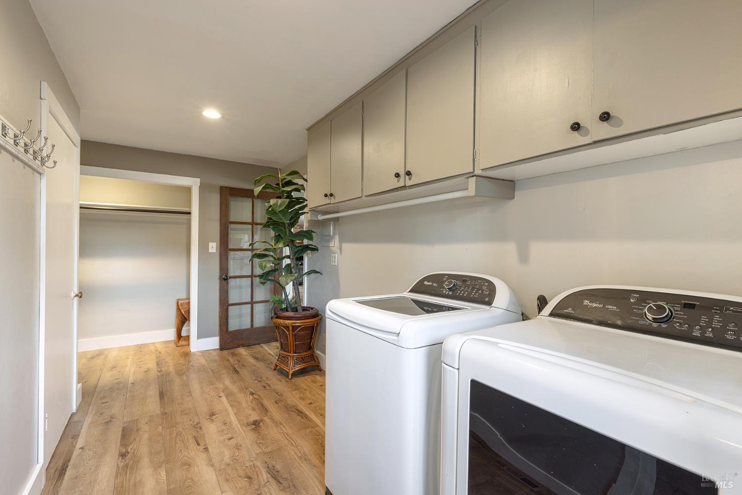 Detail Gallery Image 41 of 64 For 10505 Cherry Ridge Rd, Sebastopol,  CA 95472 - 3 Beds | 3/1 Baths