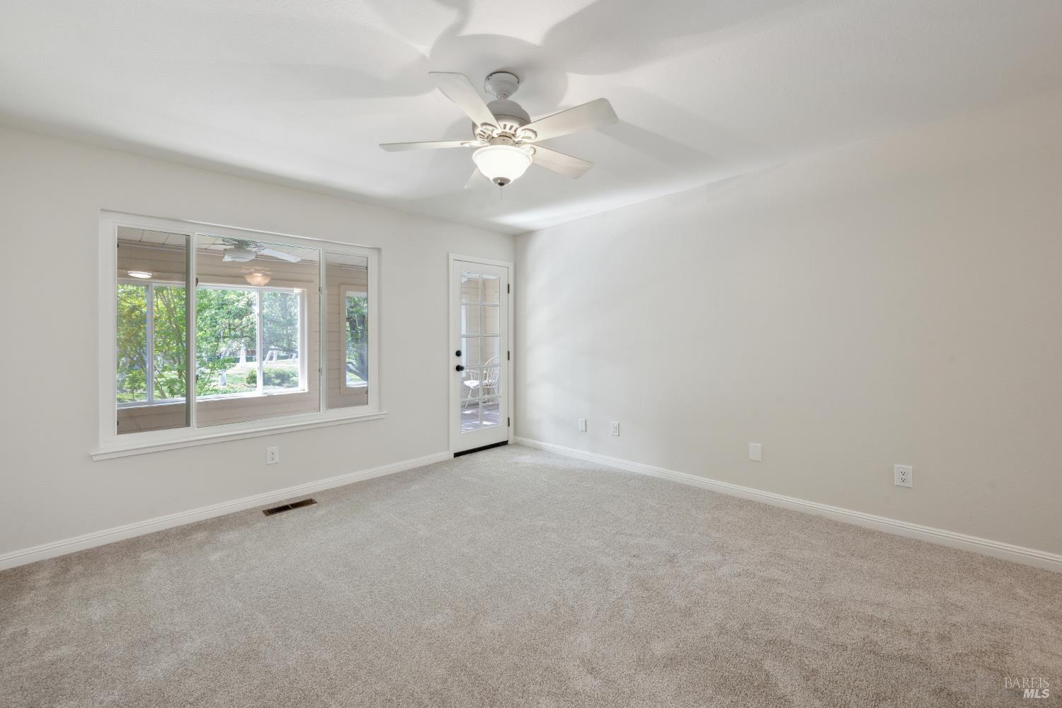 Detail Gallery Image 19 of 31 For 9522 Lakewood Dr, Windsor,  CA 95492 - 2 Beds | 2 Baths