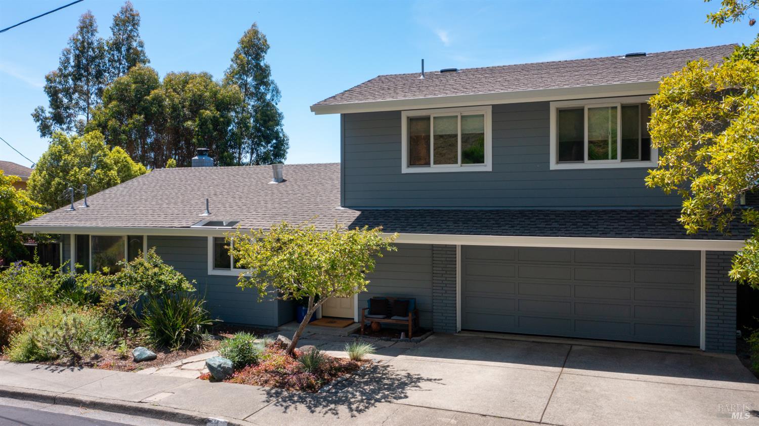 Detail Gallery Image 38 of 39 For 9 Endeavor Cv, Corte Madera,  CA 94925 - 3 Beds | 2/1 Baths