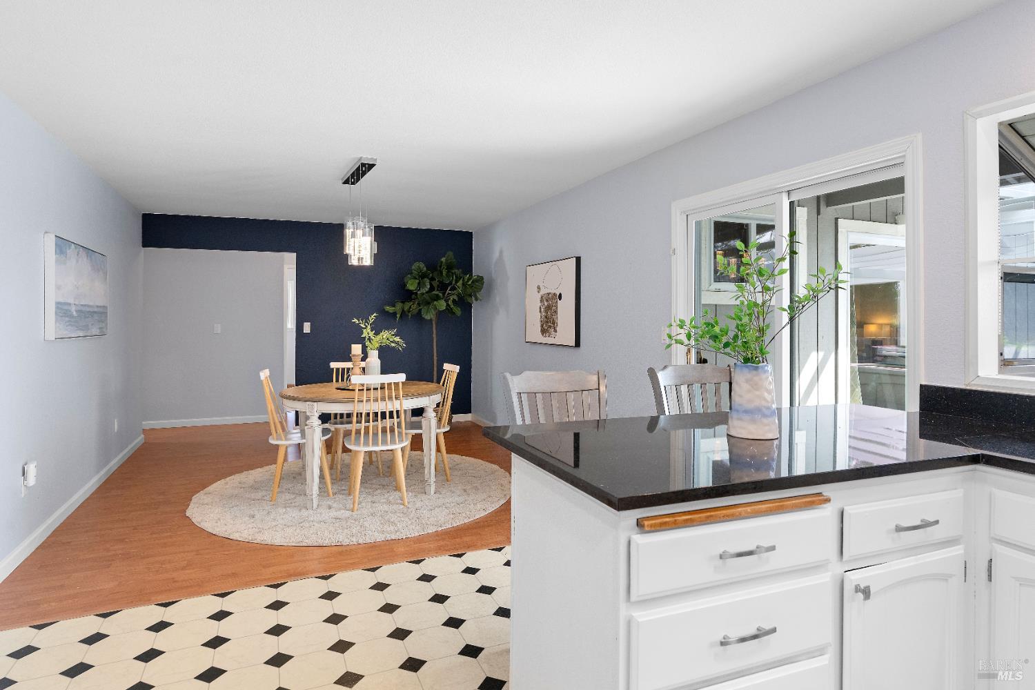 Detail Gallery Image 10 of 43 For 733 Whispering Bay Ln, Suisun City,  CA 94585 - 4 Beds | 2 Baths
