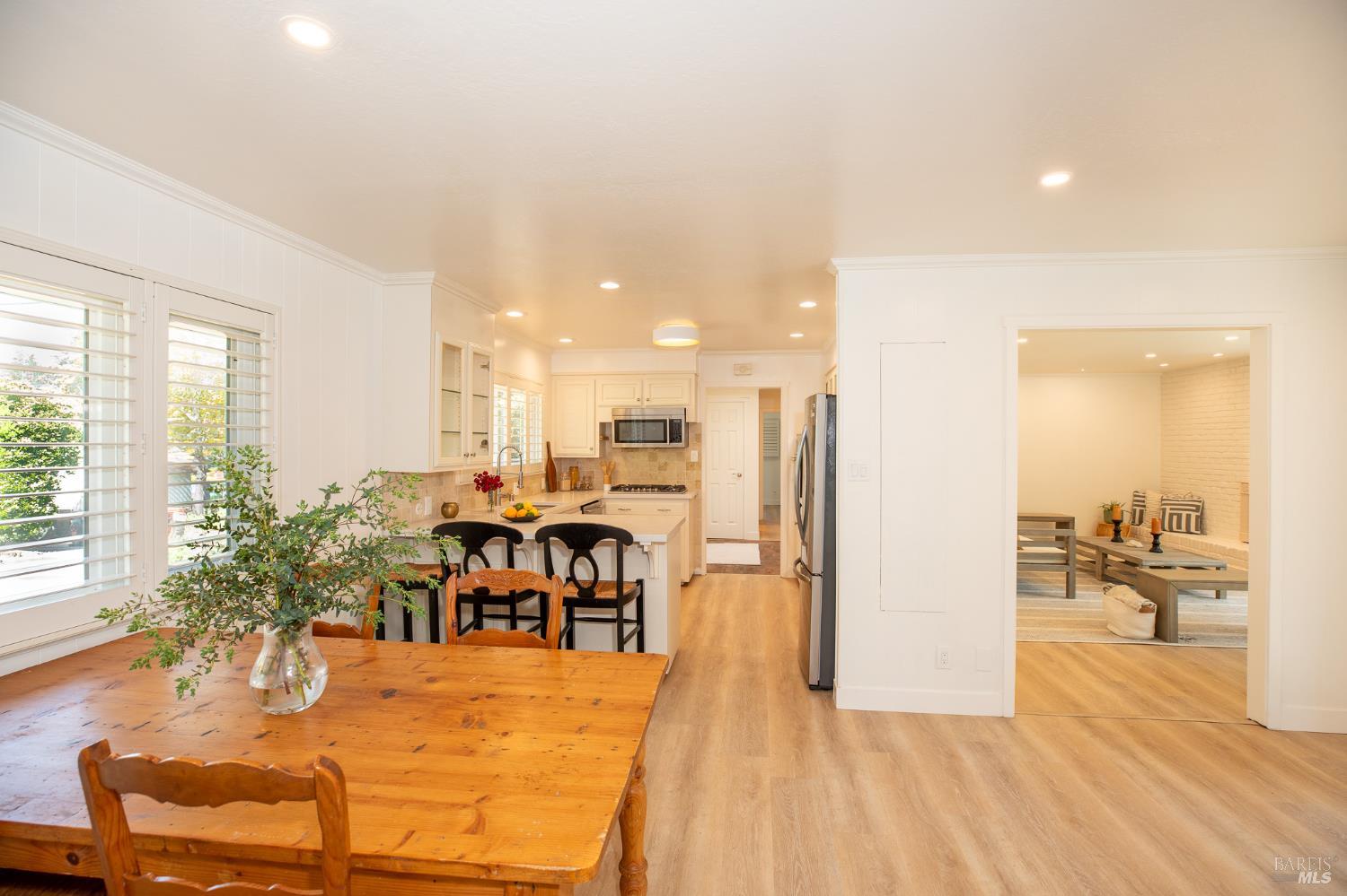 Detail Gallery Image 15 of 56 For 2055 Stonewood Dr, Santa Rosa,  CA 95404 - 3 Beds | 2 Baths