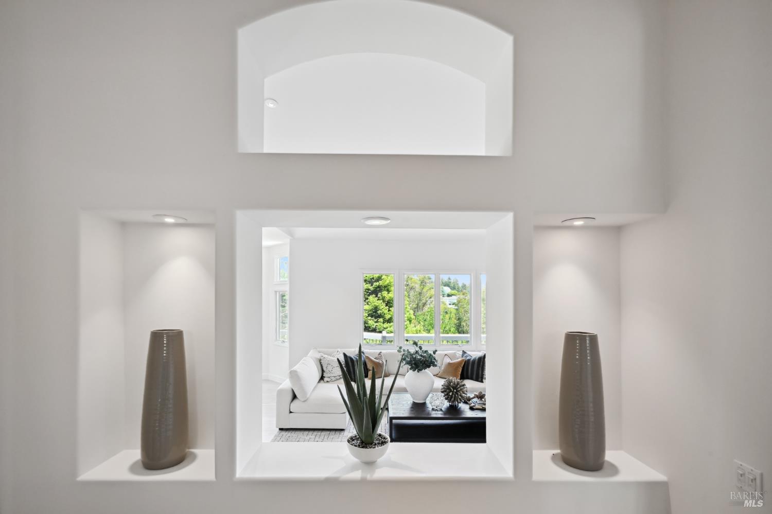 Detail Gallery Image 35 of 65 For 110 Monterey Dr, Tiburon,  CA 94920 - 5 Beds | 4/1 Baths