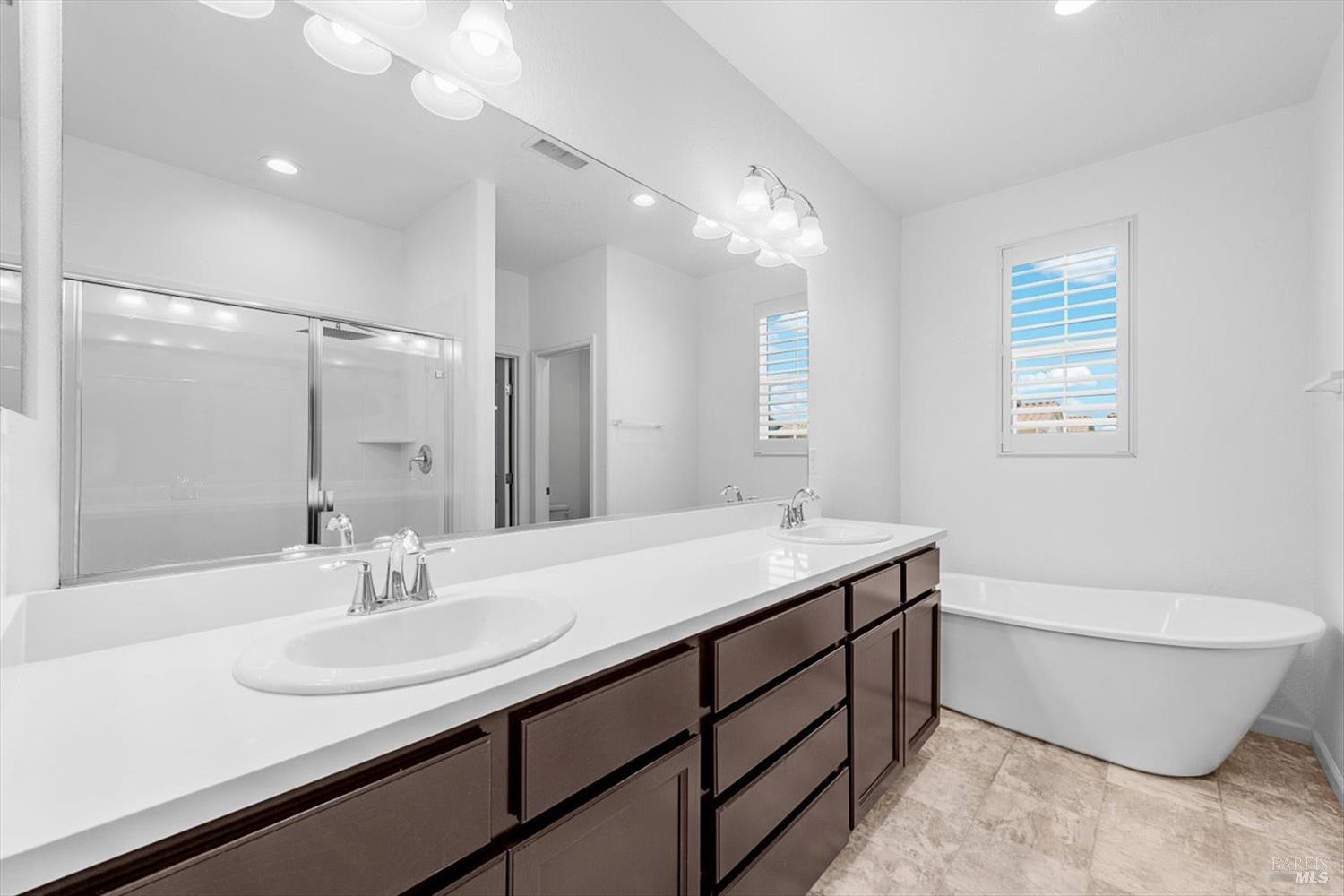 Detail Gallery Image 28 of 46 For 618 Sweet Pea St, Vacaville,  CA 95687 - 4 Beds | 3/1 Baths