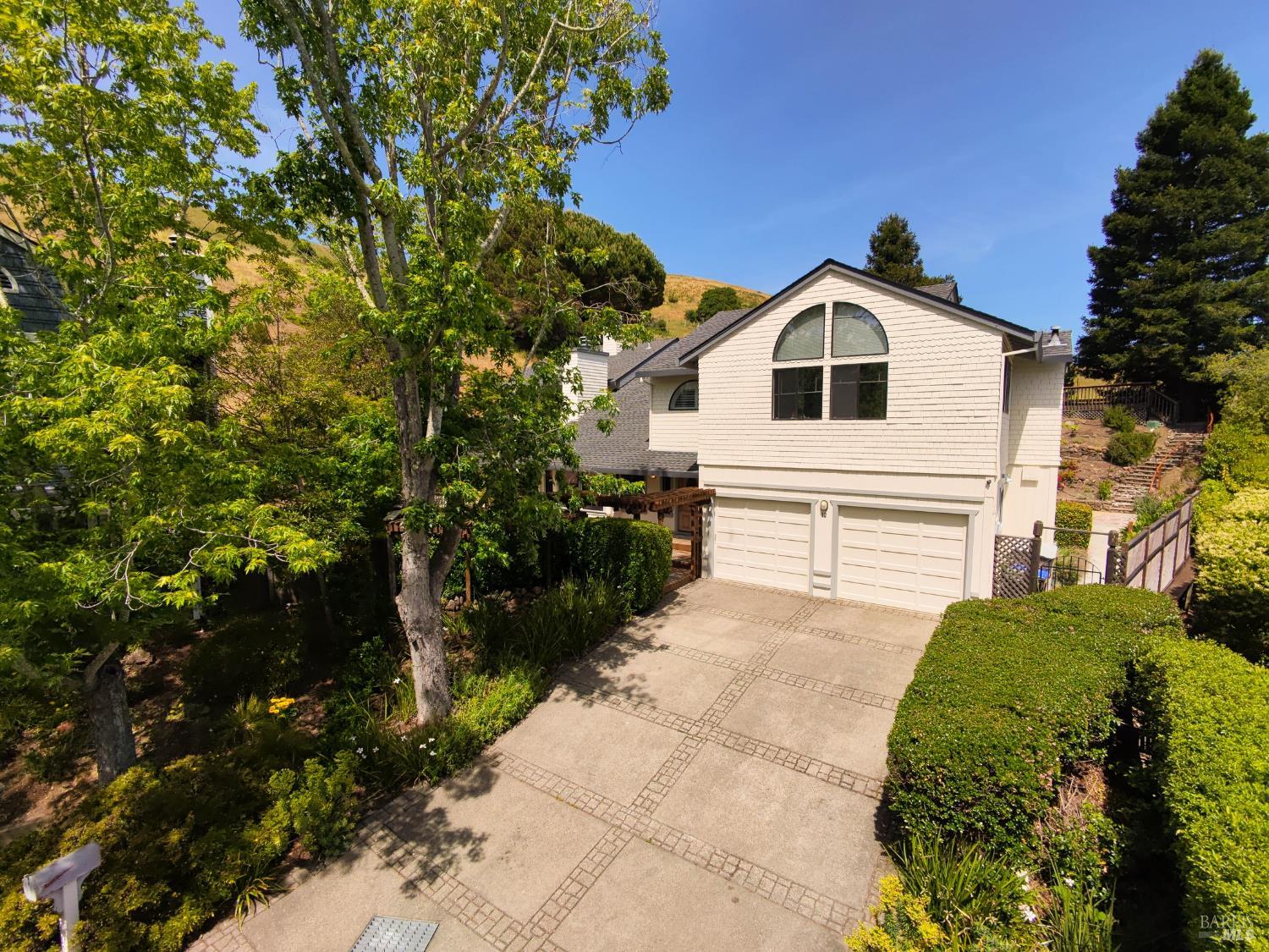 Detail Gallery Image 17 of 27 For 12 Greenfield Ct, Mill Valley,  CA 94941 - 4 Beds | 3/1 Baths