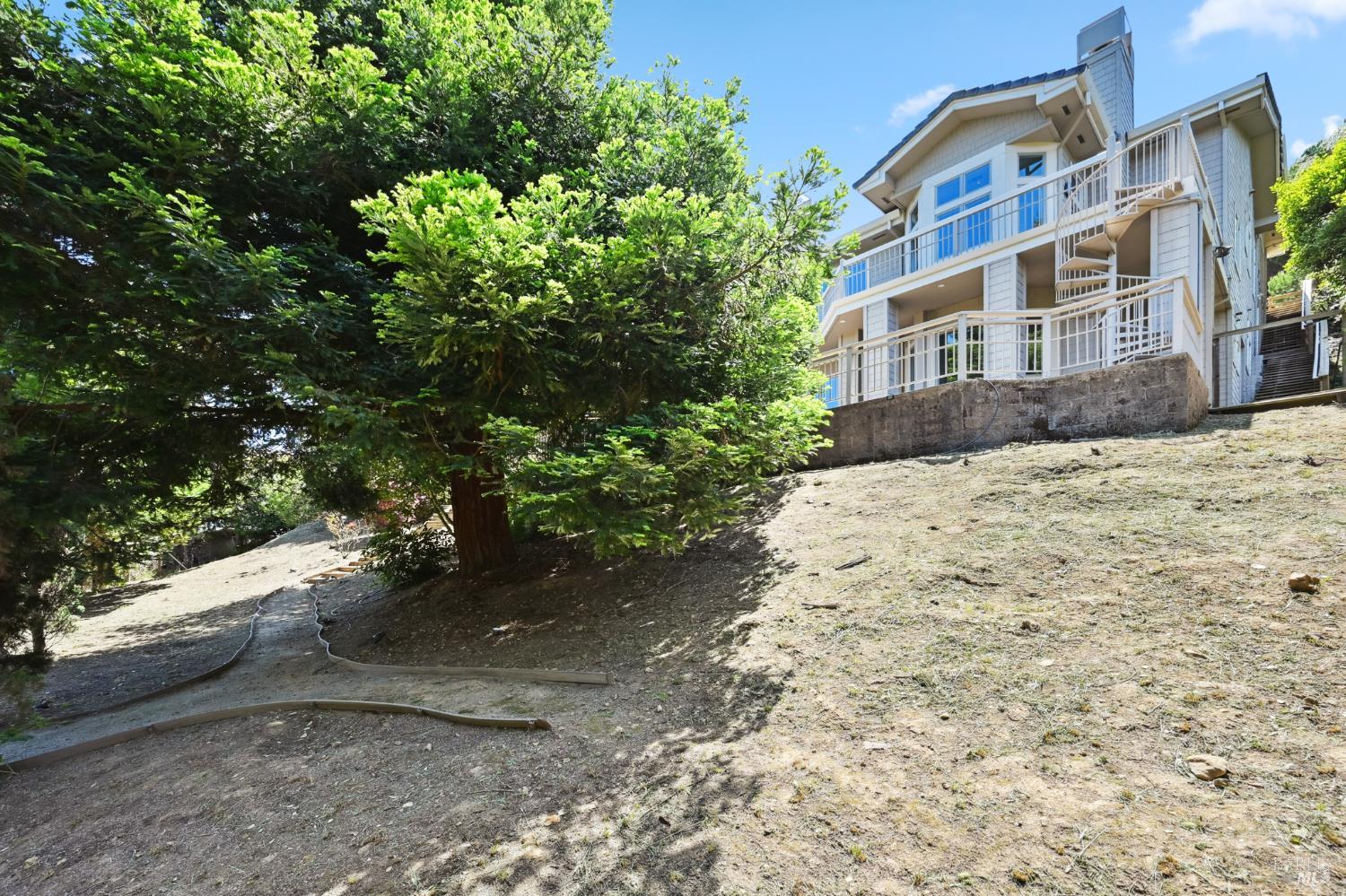 Detail Gallery Image 63 of 65 For 110 Monterey Dr, Tiburon,  CA 94920 - 5 Beds | 4/1 Baths