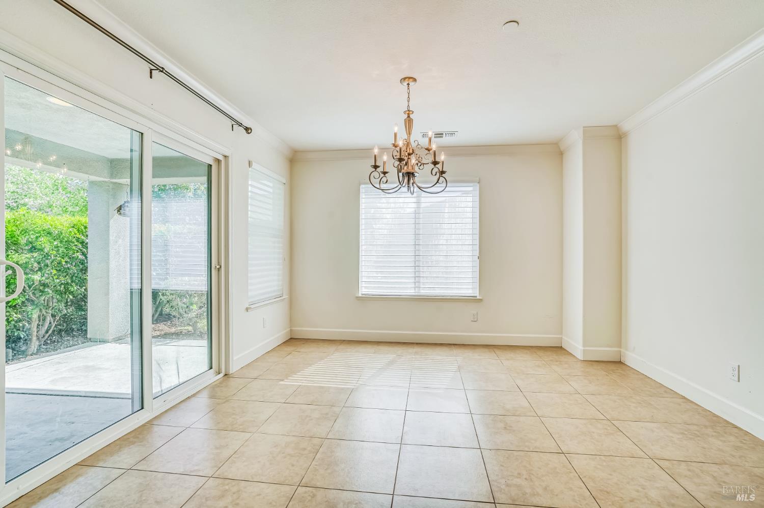 Detail Gallery Image 10 of 29 For 305 Birch Ridge Dr, Rio Vista,  CA 94571 - 2 Beds | 2 Baths