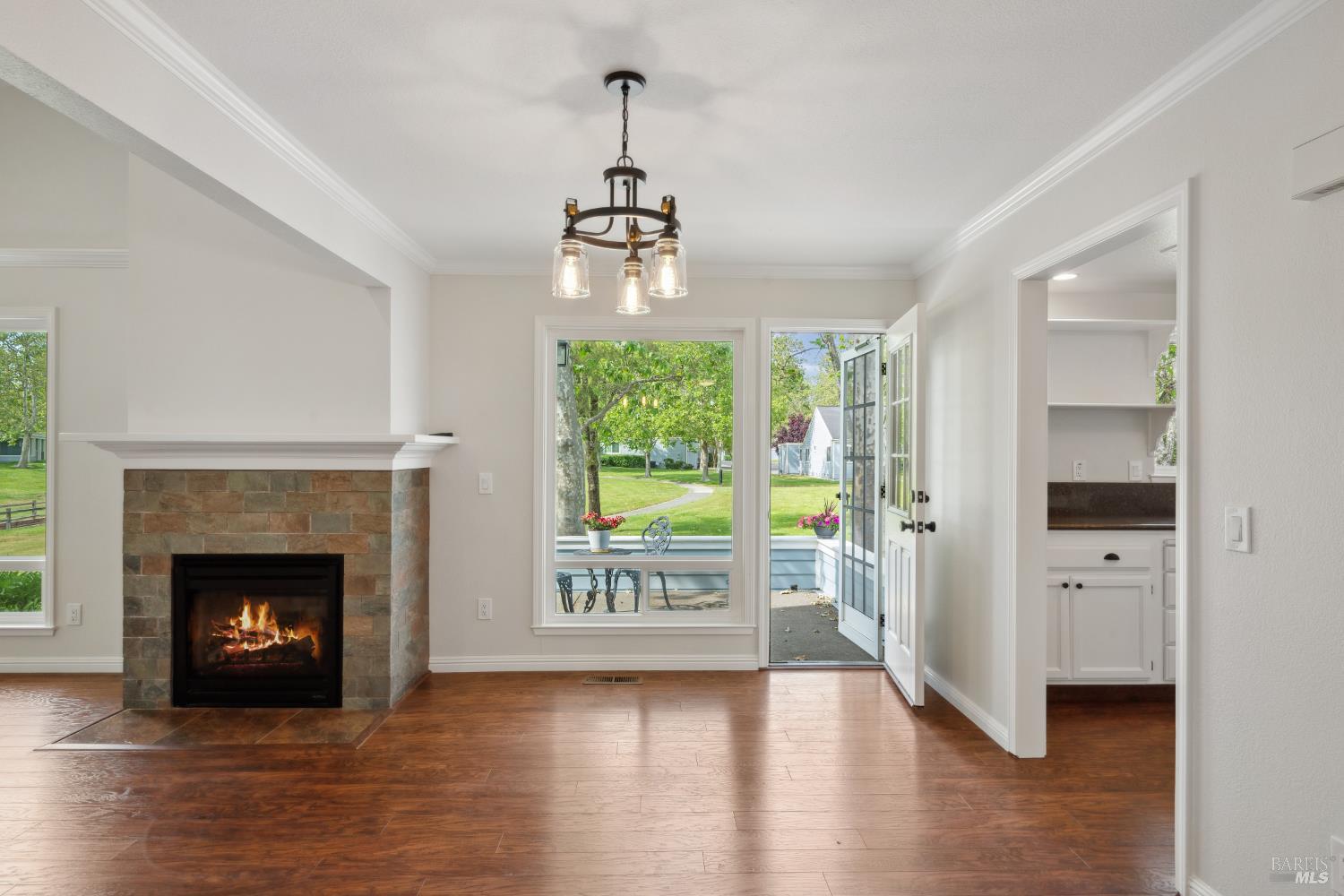 Detail Gallery Image 7 of 31 For 9522 Lakewood Dr, Windsor,  CA 95492 - 2 Beds | 2 Baths