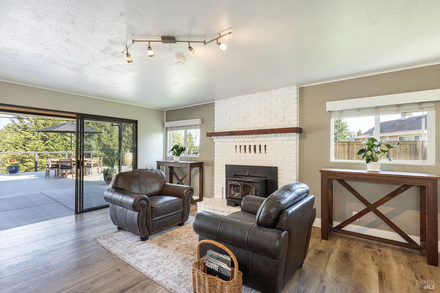 Detail Gallery Image 22 of 64 For 10505 Cherry Ridge Rd, Sebastopol,  CA 95472 - 3 Beds | 3/1 Baths