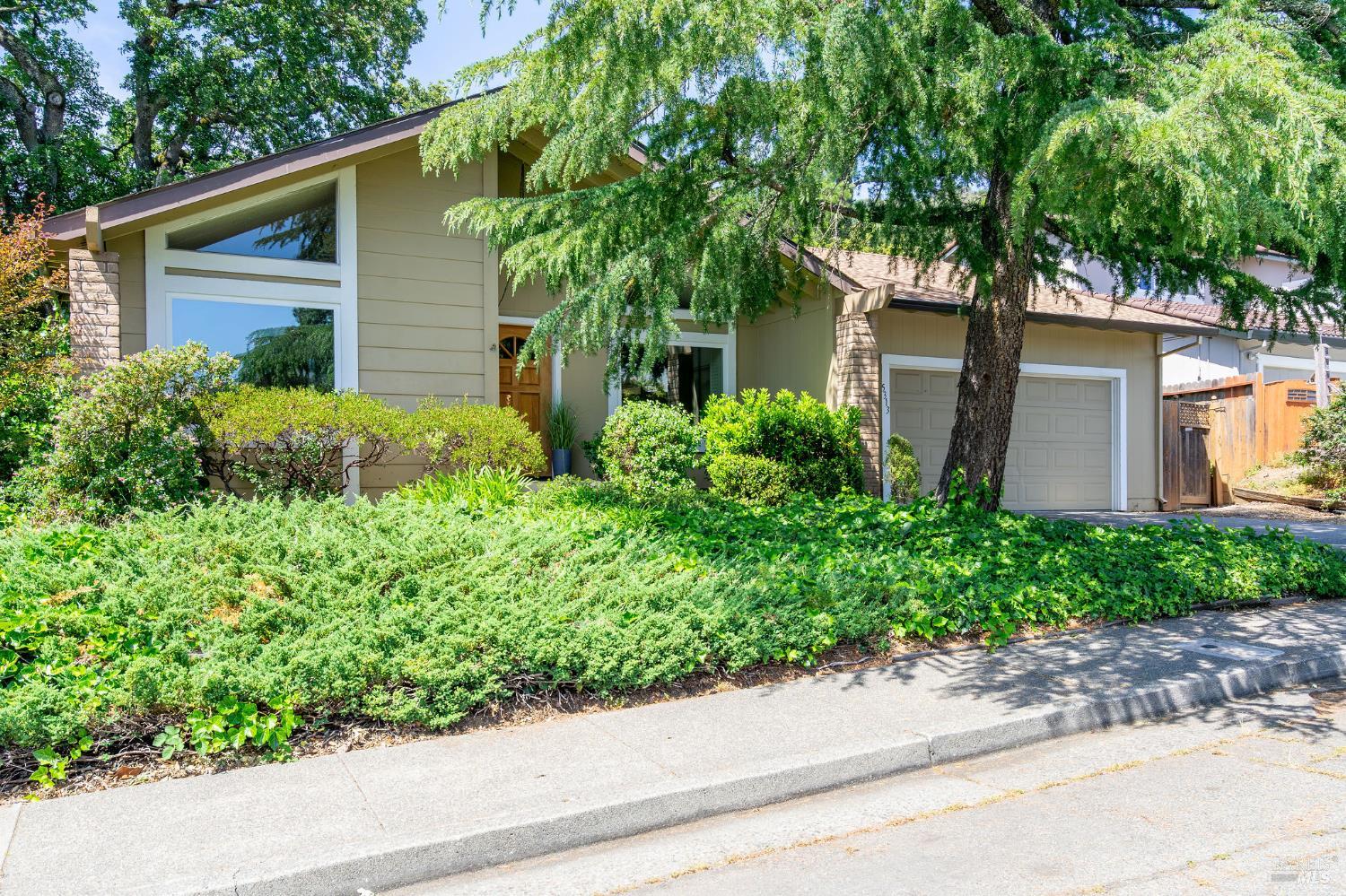 Detail Gallery Image 1 of 58 For 5313 San Luis Ave, Santa Rosa,  CA 95409 - 4 Beds | 2 Baths