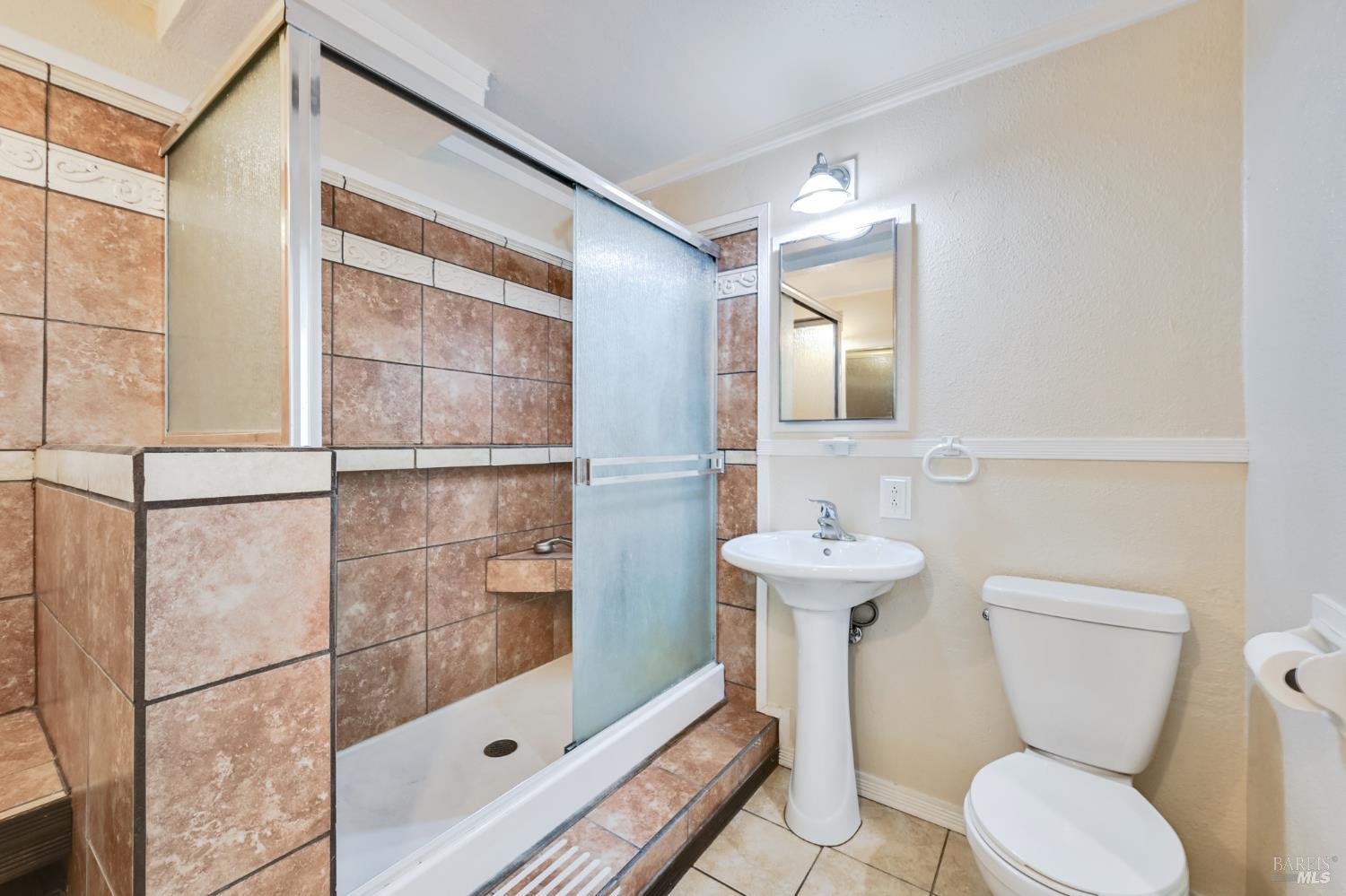 Detail Gallery Image 16 of 30 For 1313 Mcneil Ave, Petaluma,  CA 94954 - 3 Beds | 1 Baths