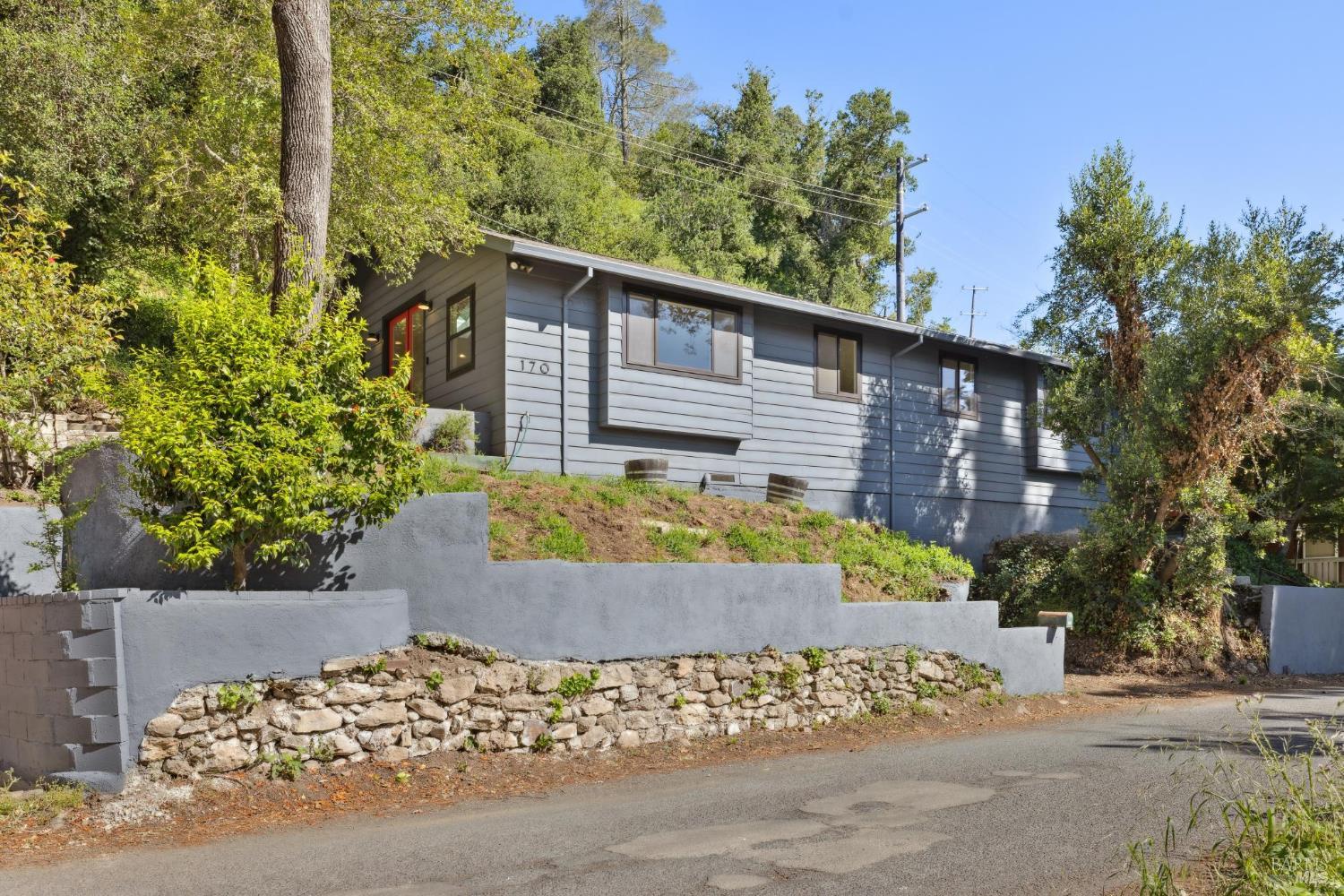 Detail Gallery Image 2 of 30 For 170 Brookside Dr, Angwin,  CA 94508 - 3 Beds | 2 Baths