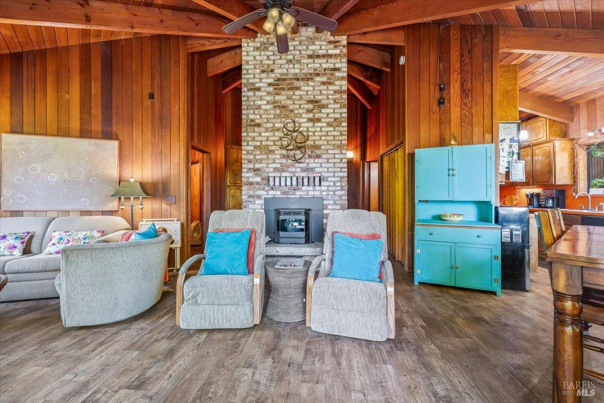 Detail Gallery Image 5 of 42 For 31801 Westwood Dr, Fort Bragg,  CA 95437 - 2 Beds | 1 Baths