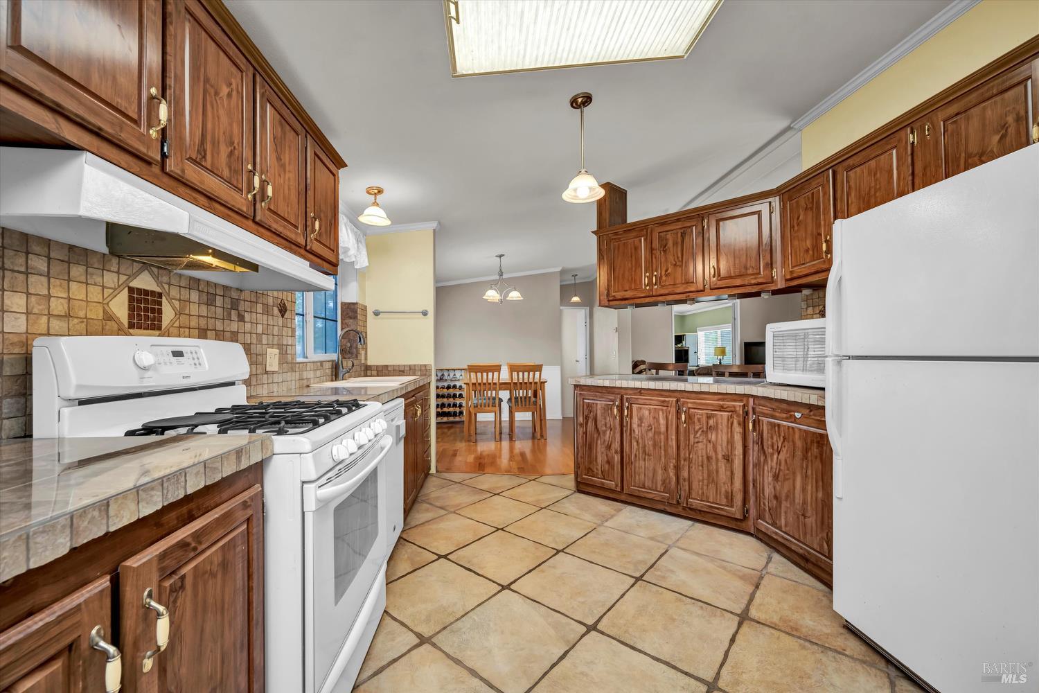Detail Gallery Image 13 of 46 For 4538 Hill Rd, Lakeport,  CA 95453 - 2 Beds | 2 Baths