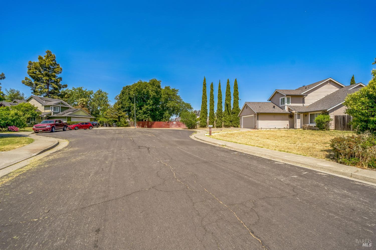 Sunset Court, Fairfield, California image 4