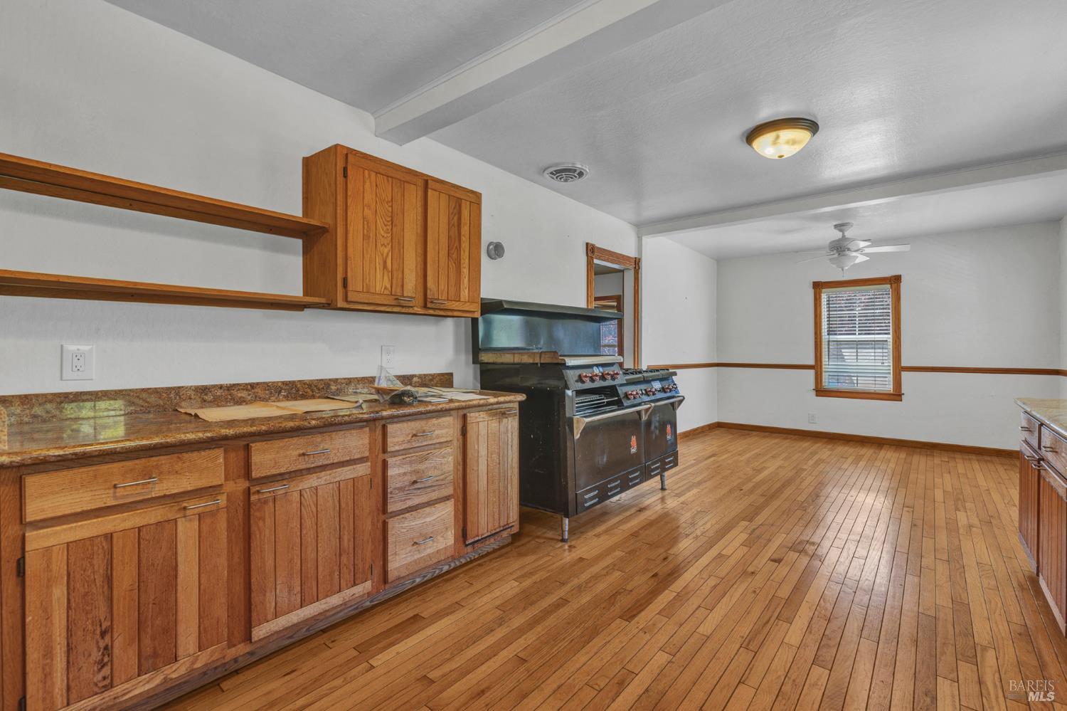 Detail Gallery Image 9 of 45 For 845 W K St, Benicia,  CA 94510 - 3 Beds | 2 Baths