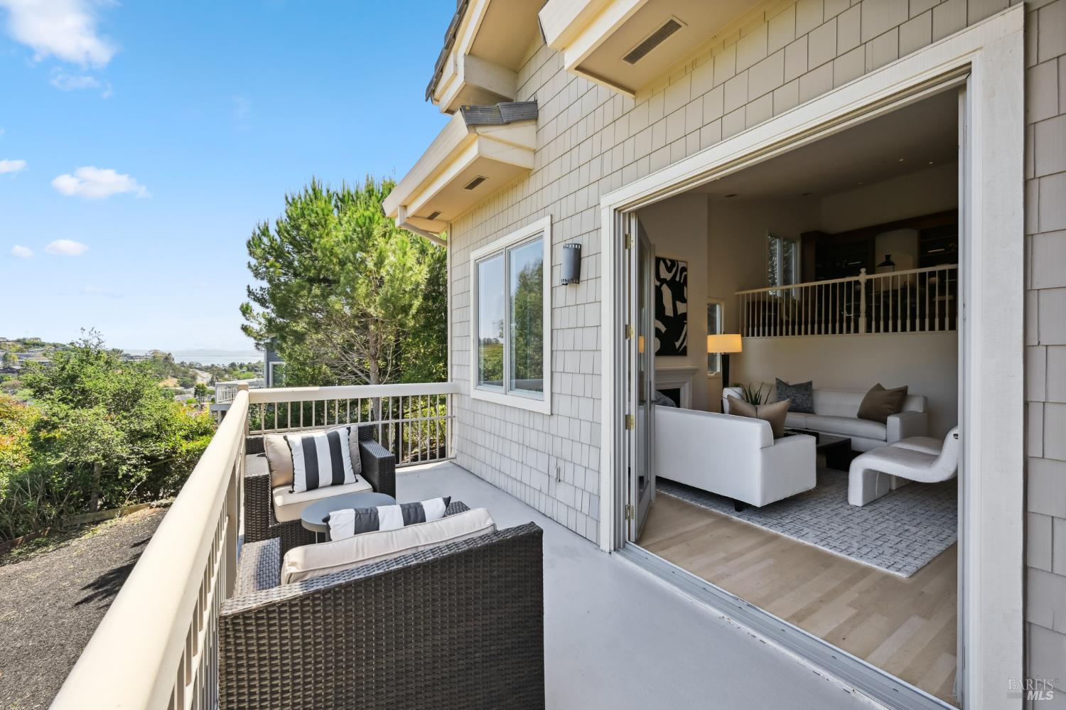 Detail Gallery Image 38 of 65 For 110 Monterey Dr, Tiburon,  CA 94920 - 5 Beds | 4/1 Baths