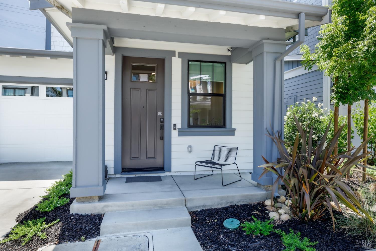 Detail Gallery Image 22 of 32 For 103 Chiquita Rd, Healdsburg,  CA 95448 - 3 Beds | 2/1 Baths