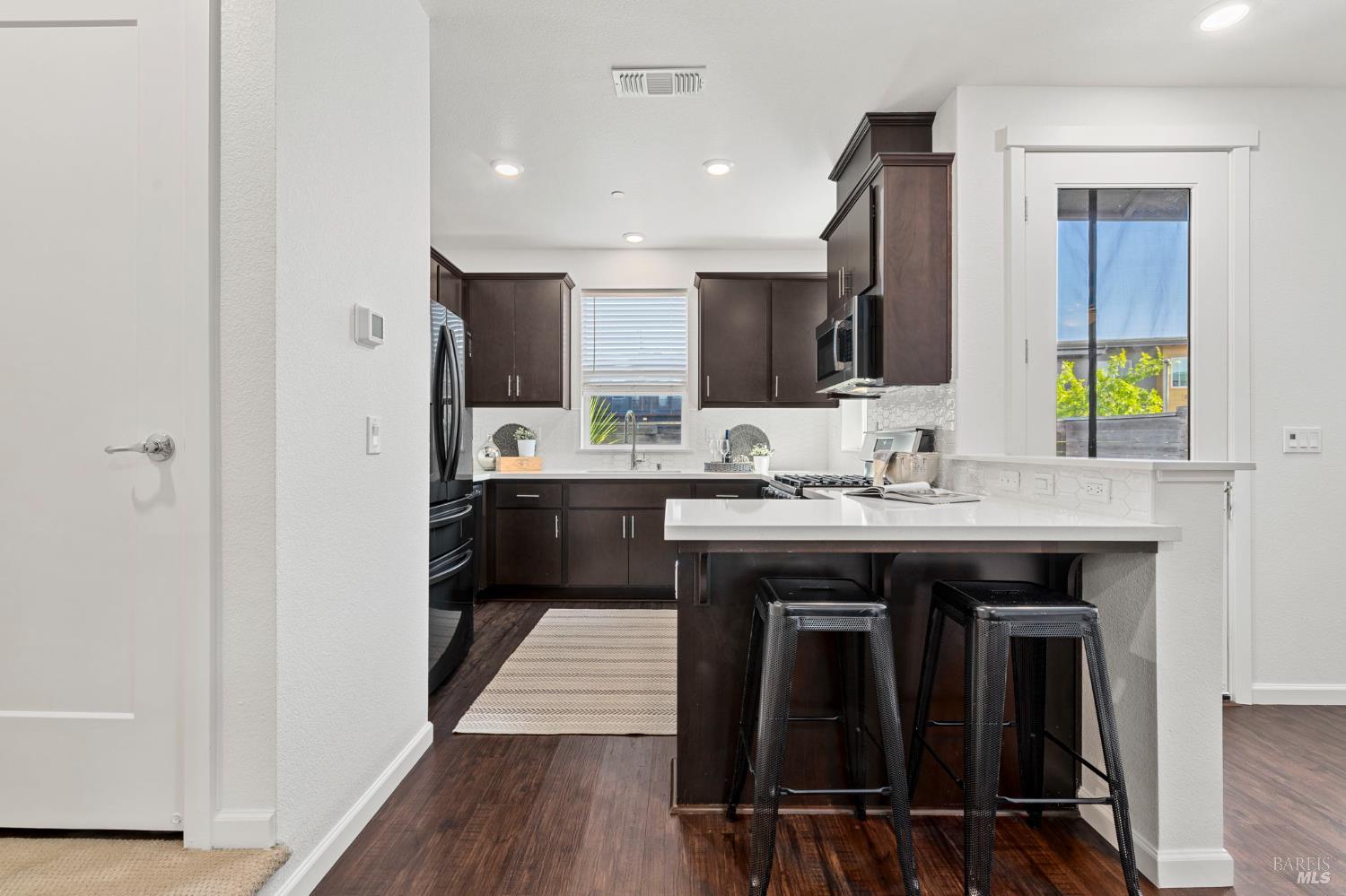 Detail Gallery Image 14 of 50 For 46 Birch Haven Way, Santa Rosa,  CA 95407 - 4 Beds | 2/1 Baths